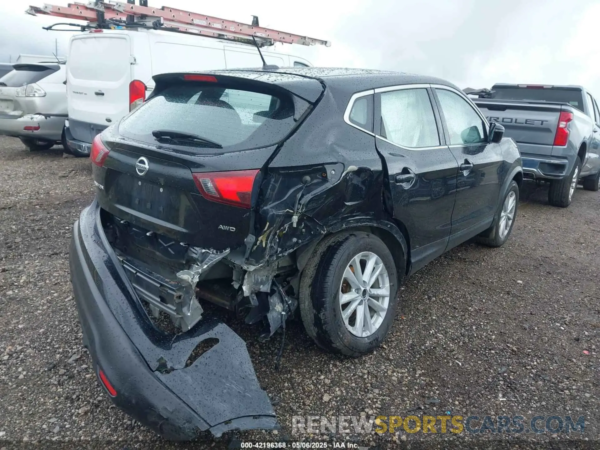 4 fotografías del automóvil dañado JN1BJ1CR0KW329564 NISSAN ROGUE SPORT 2019