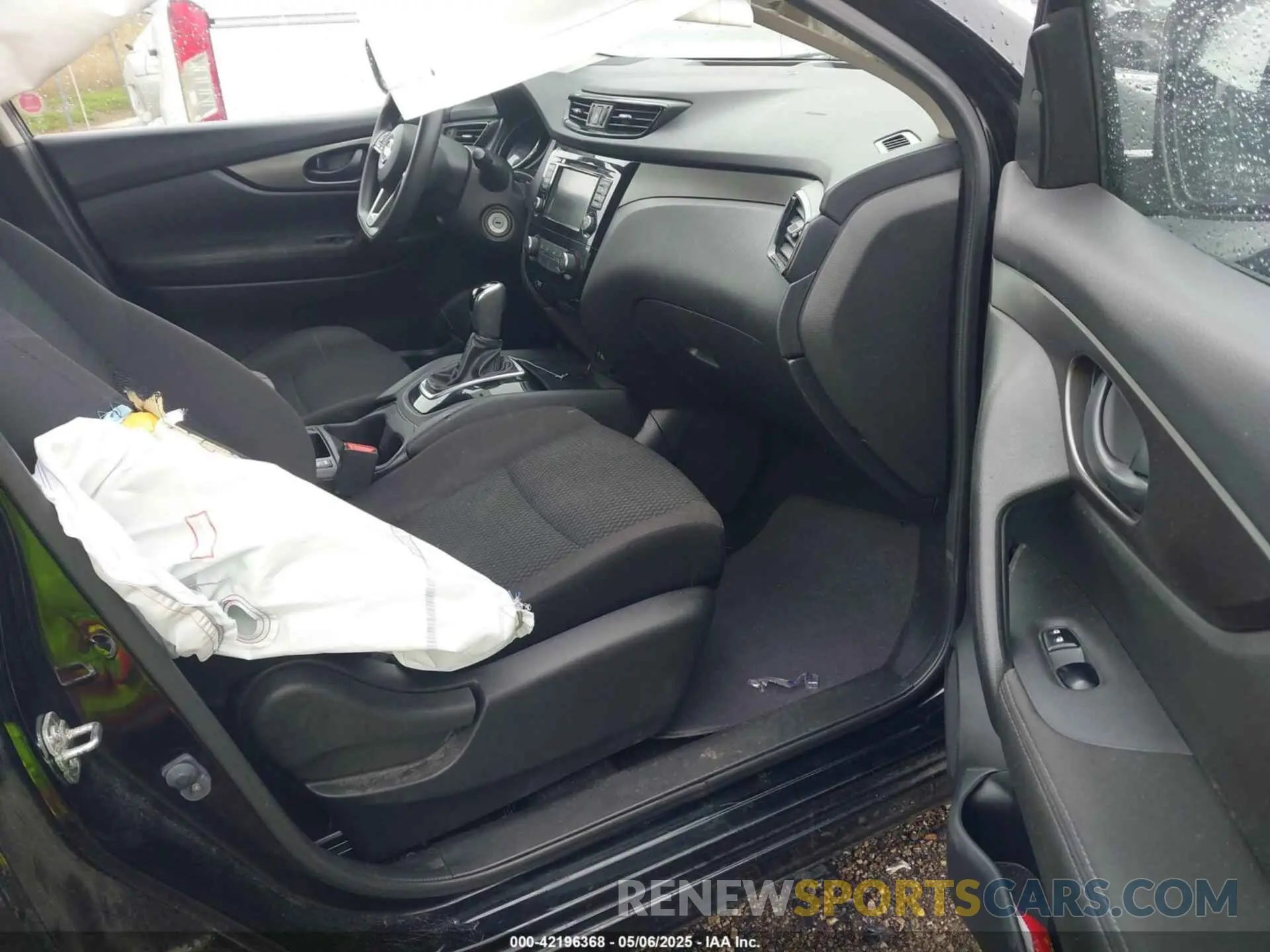 5 fotografías del automóvil dañado JN1BJ1CR0KW329564 NISSAN ROGUE SPORT 2019