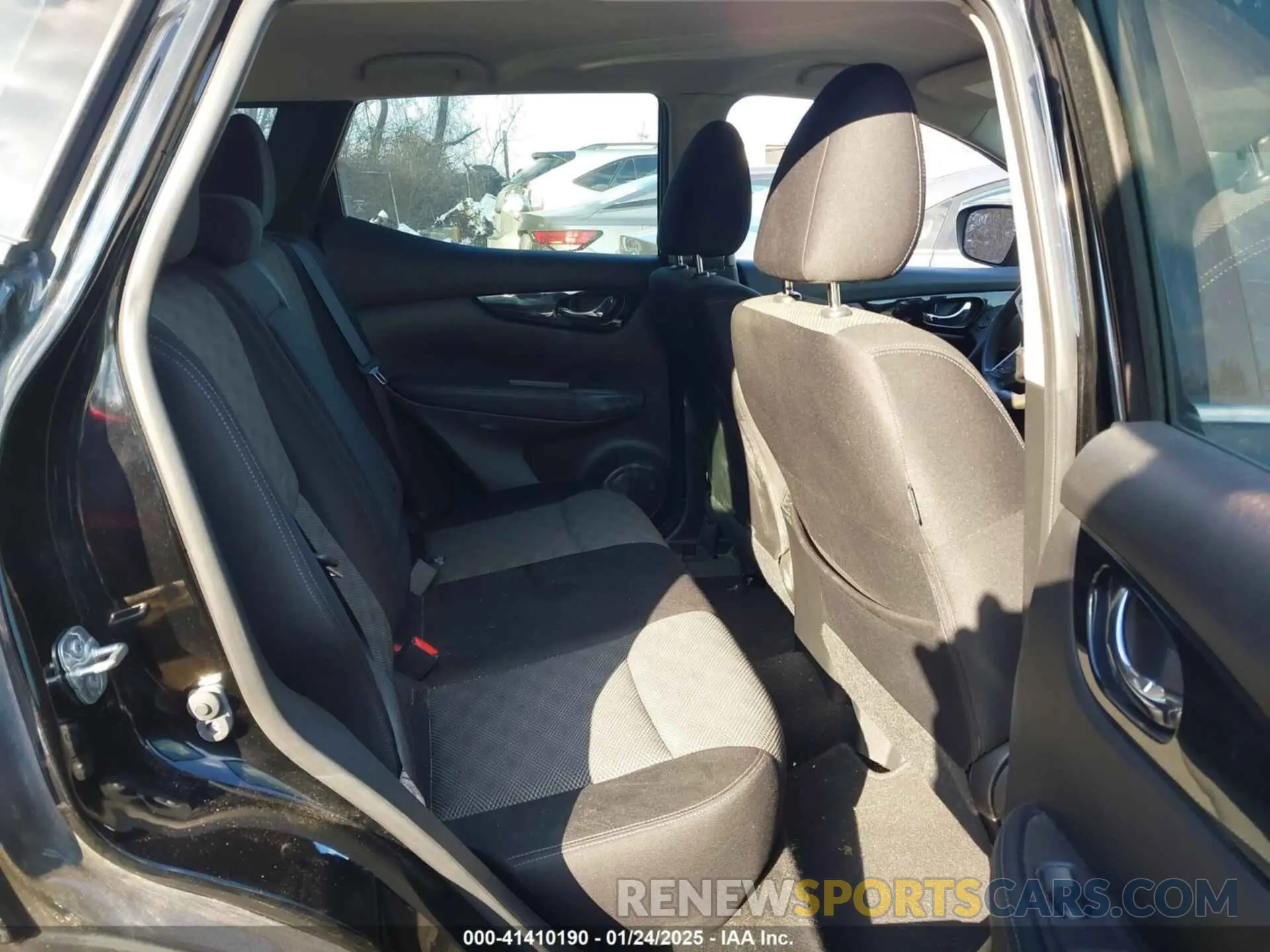 8 fotografías del automóvil dañado JN1BJ1CR0KW353170 NISSAN ROGUE SPORT 2019