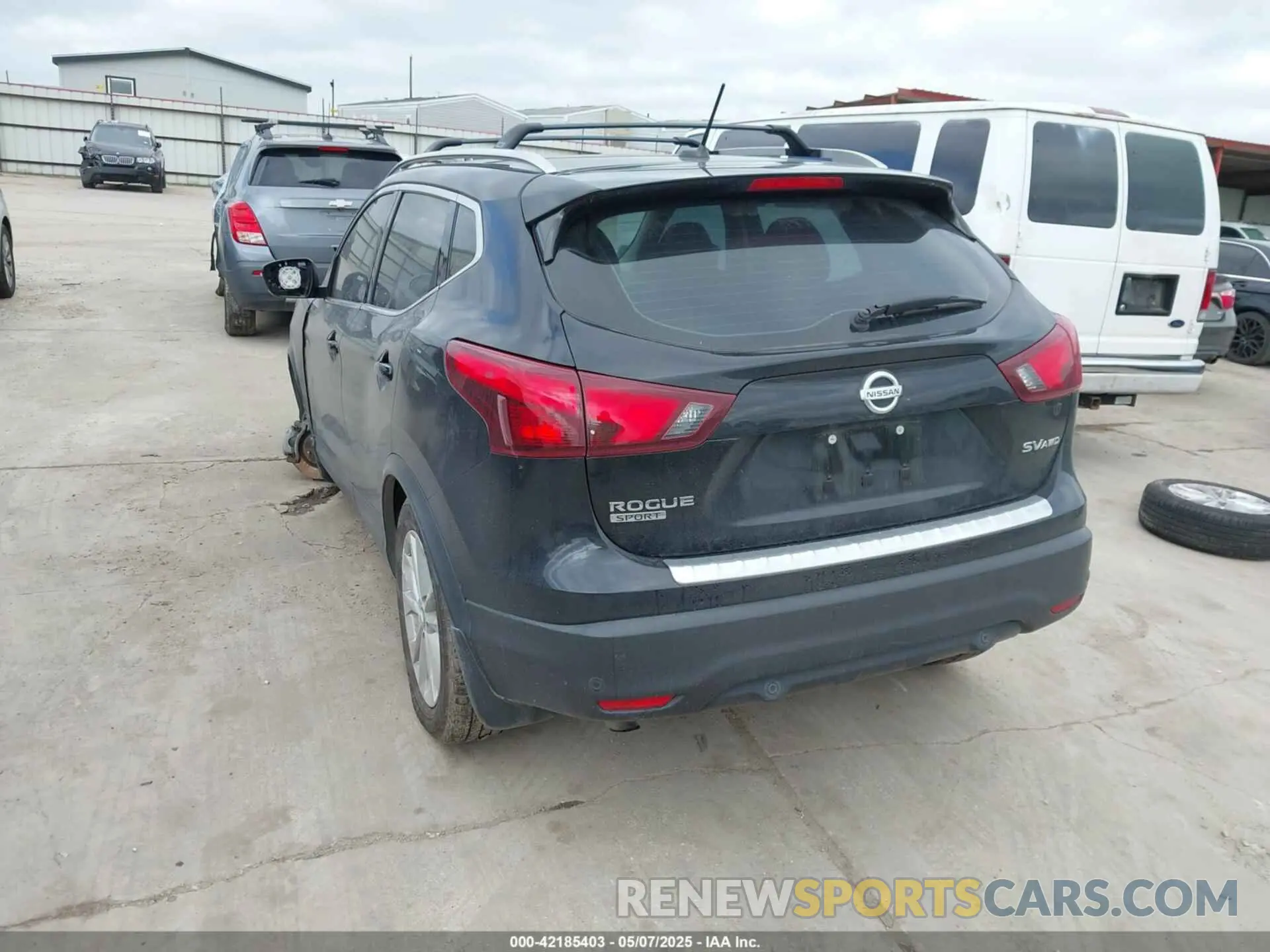 3 fotografías del automóvil dañado JN1BJ1CR0KW627340 NISSAN ROGUE SPORT 2019