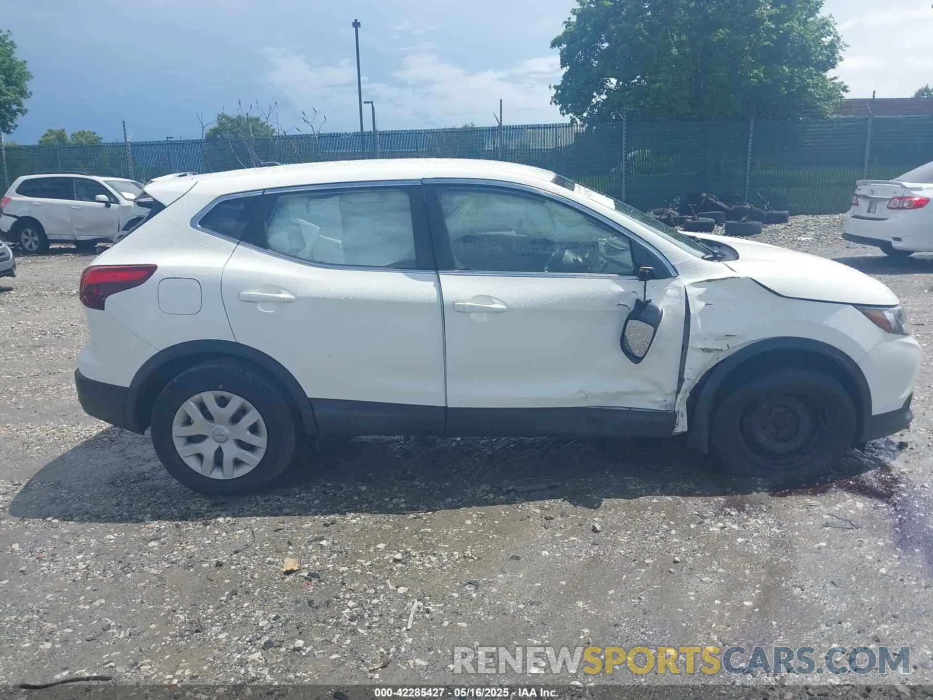 13 fotografías del automóvil dañado JN1BJ1CR1KW316175 NISSAN ROGUE SPORT 2019
