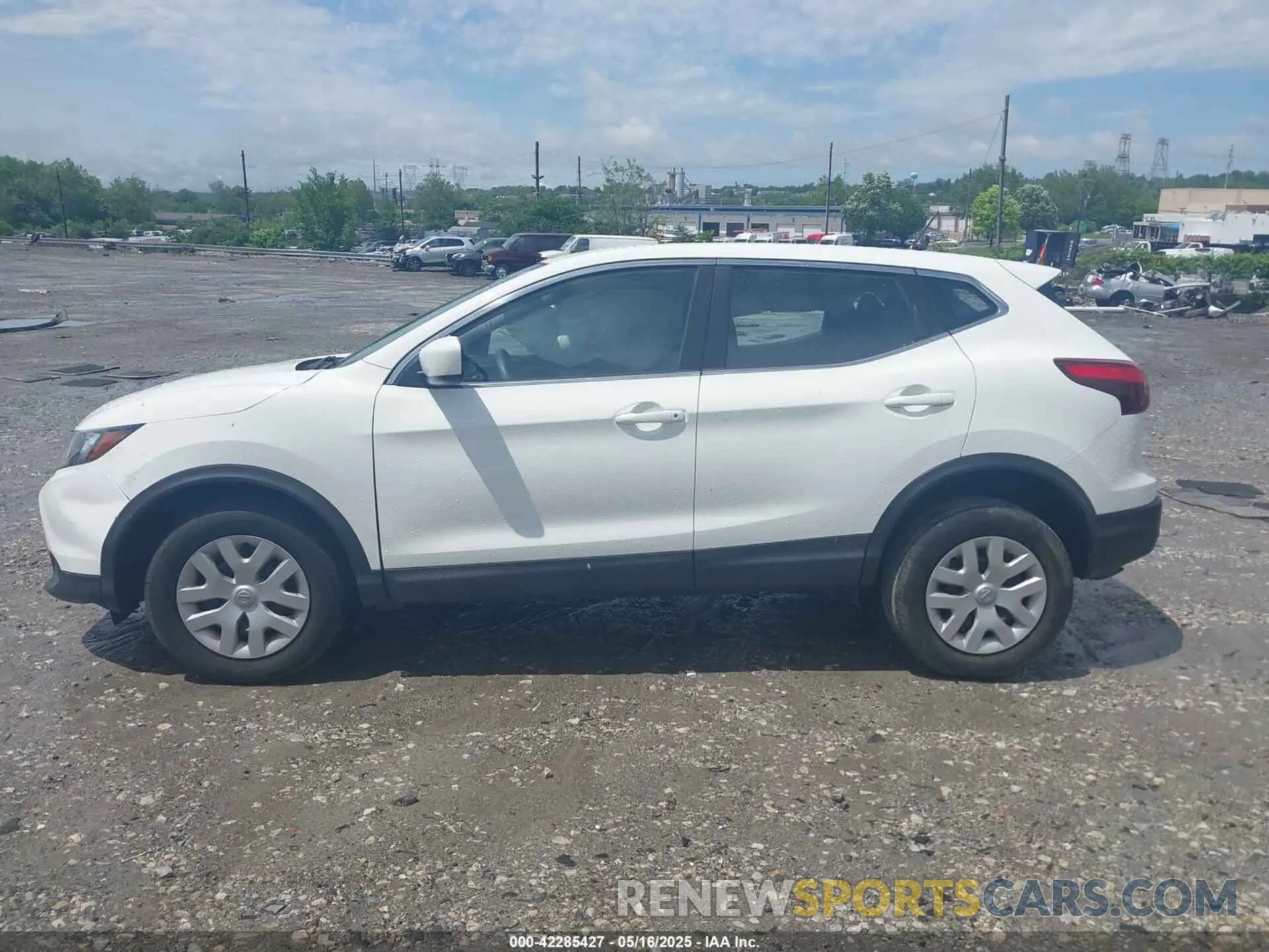 14 fotografías del automóvil dañado JN1BJ1CR1KW316175 NISSAN ROGUE SPORT 2019