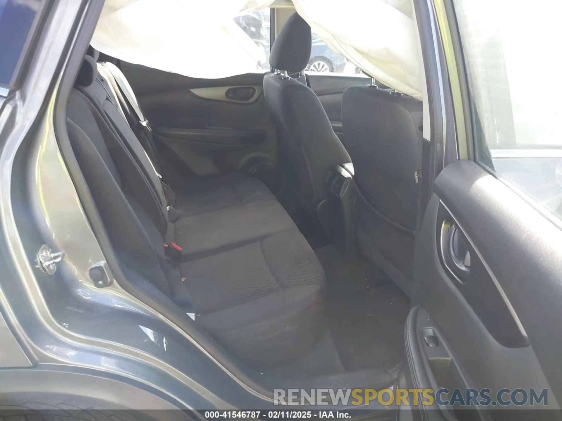 8 fotografías del automóvil dañado JN1BJ1CR1KW333834 NISSAN ROGUE SPORT 2019