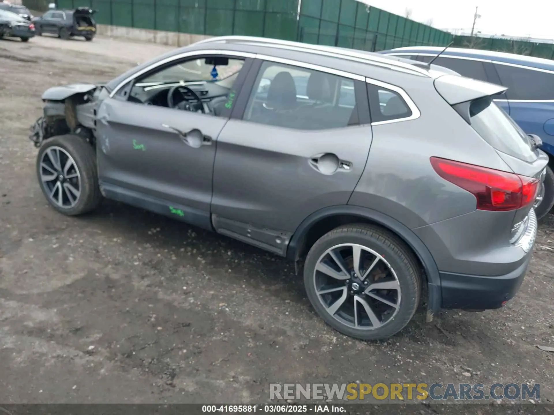 3 fotografías del automóvil dañado JN1BJ1CR1KW341187 NISSAN ROGUE SPORT 2019