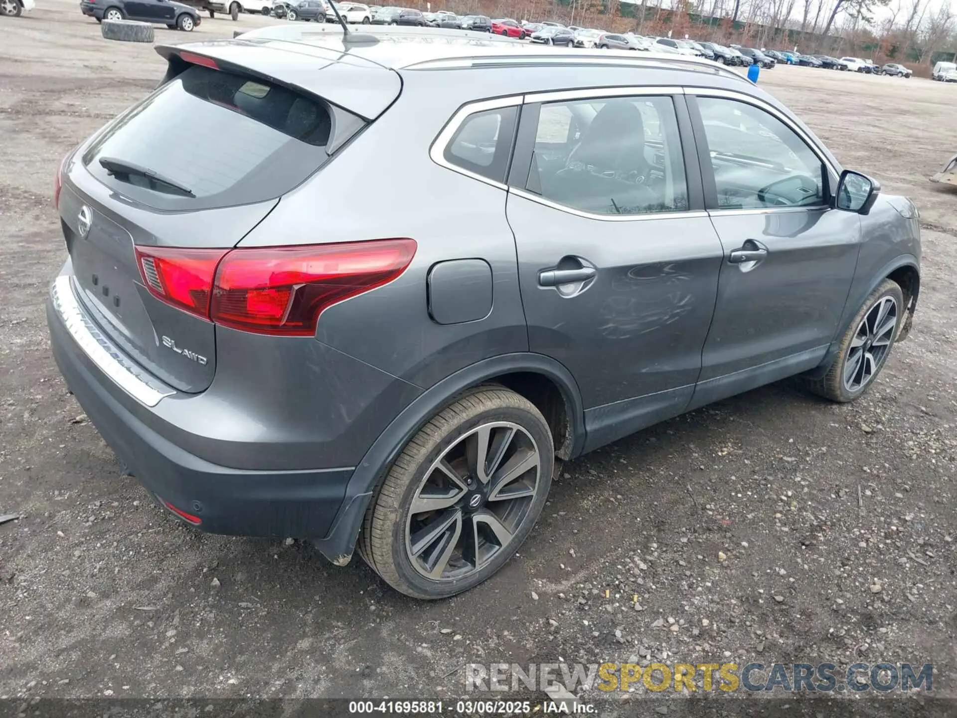 4 fotografías del automóvil dañado JN1BJ1CR1KW341187 NISSAN ROGUE SPORT 2019