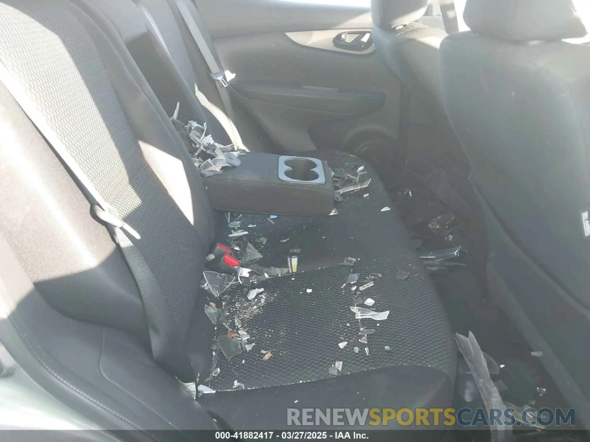 8 fotografías del automóvil dañado JN1BJ1CR2KW337505 NISSAN ROGUE SPORT 2019