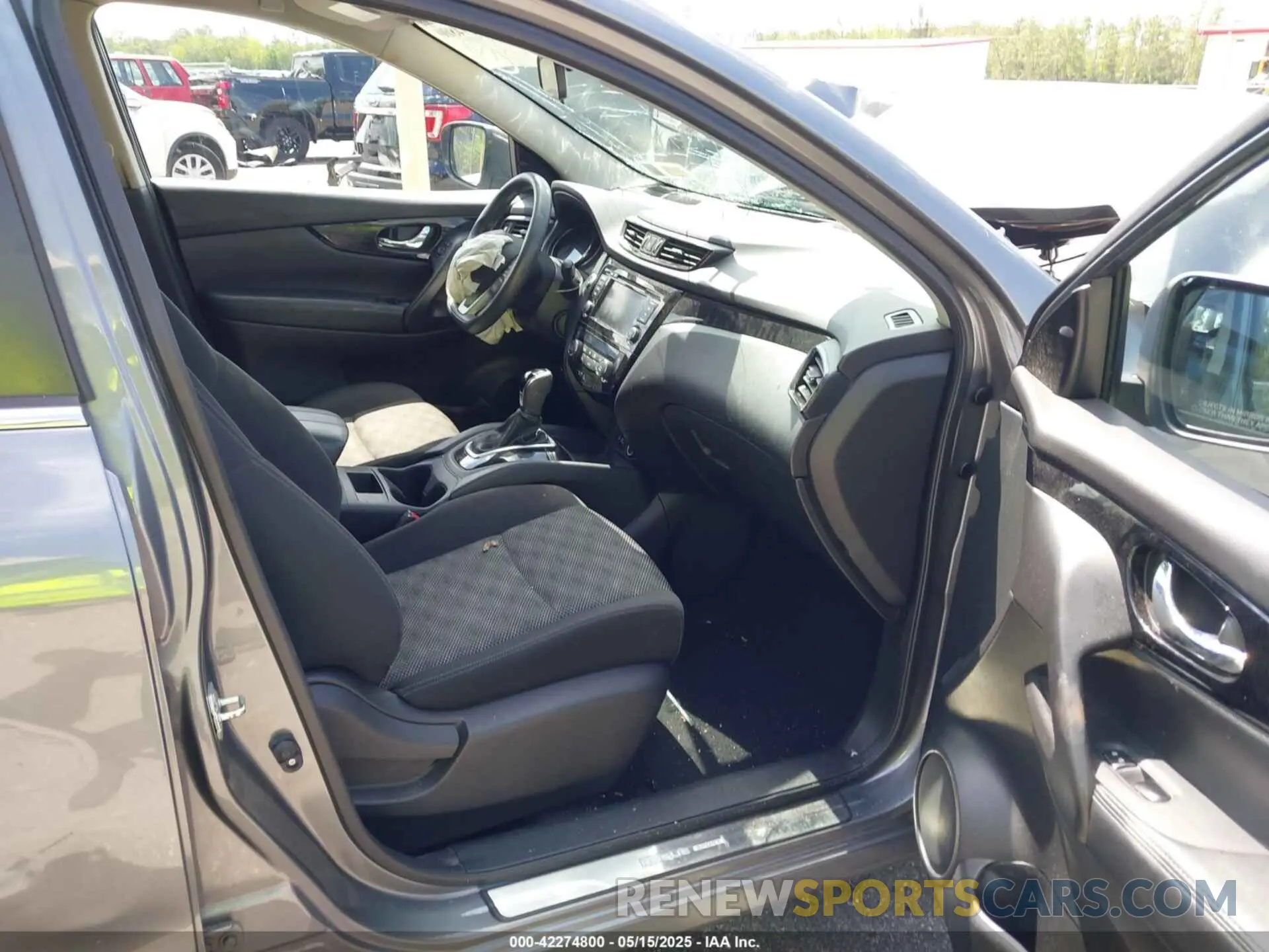 5 fotografías del automóvil dañado JN1BJ1CR3KW623332 NISSAN ROGUE SPORT 2019