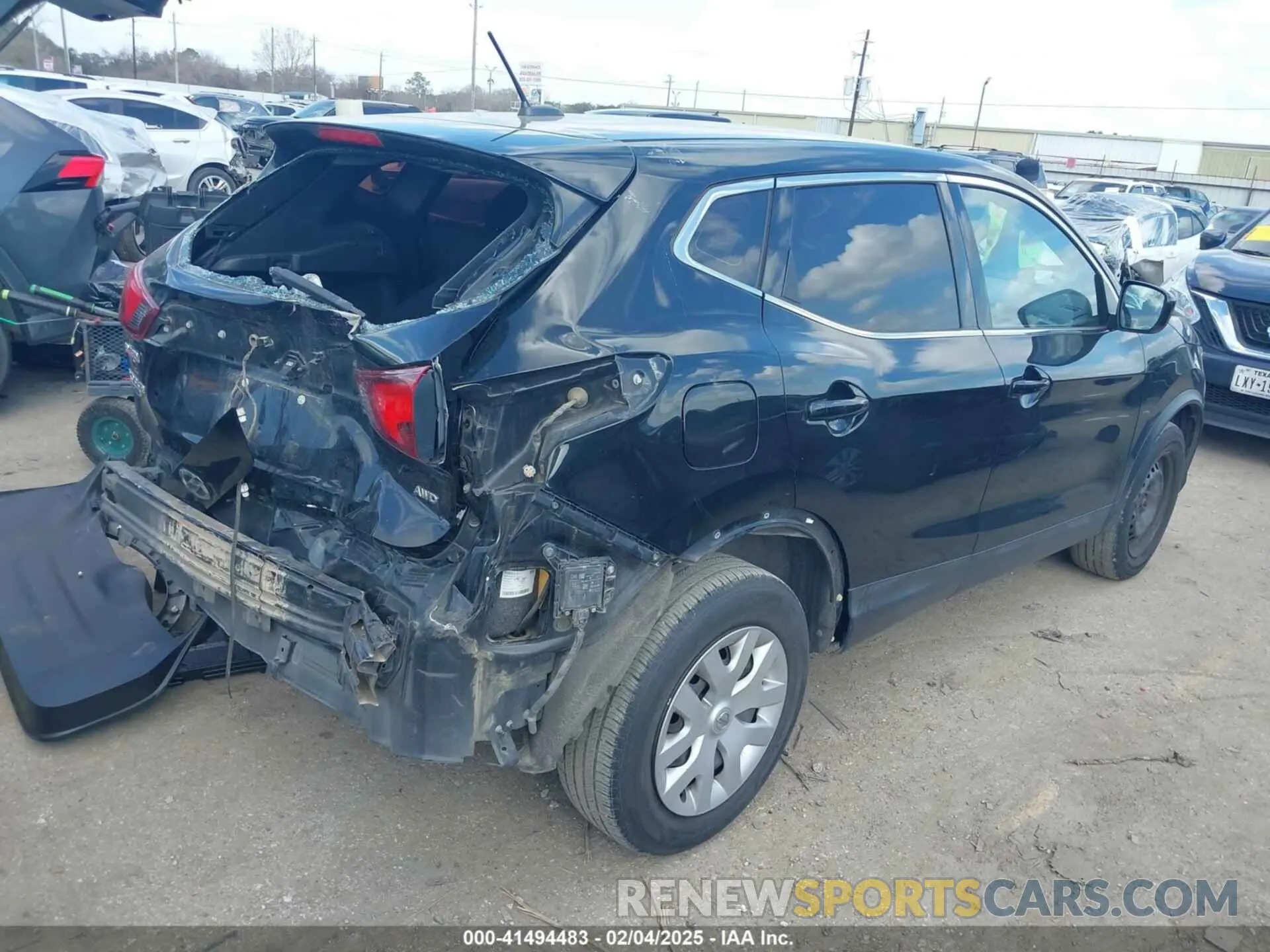 4 fotografías del automóvil dañado JN1BJ1CR3KW628773 NISSAN ROGUE SPORT 2019