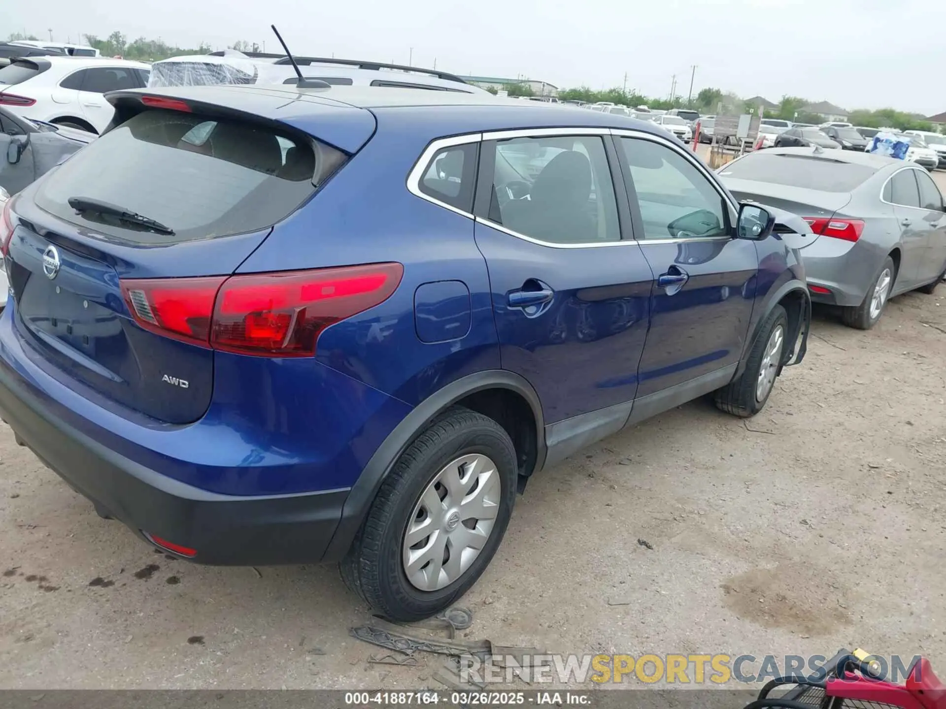 4 fotografías del automóvil dañado JN1BJ1CR4KW330667 NISSAN ROGUE SPORT 2019