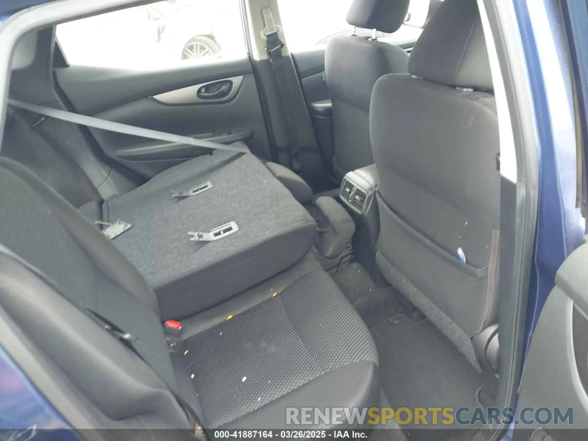 8 fotografías del automóvil dañado JN1BJ1CR4KW330667 NISSAN ROGUE SPORT 2019
