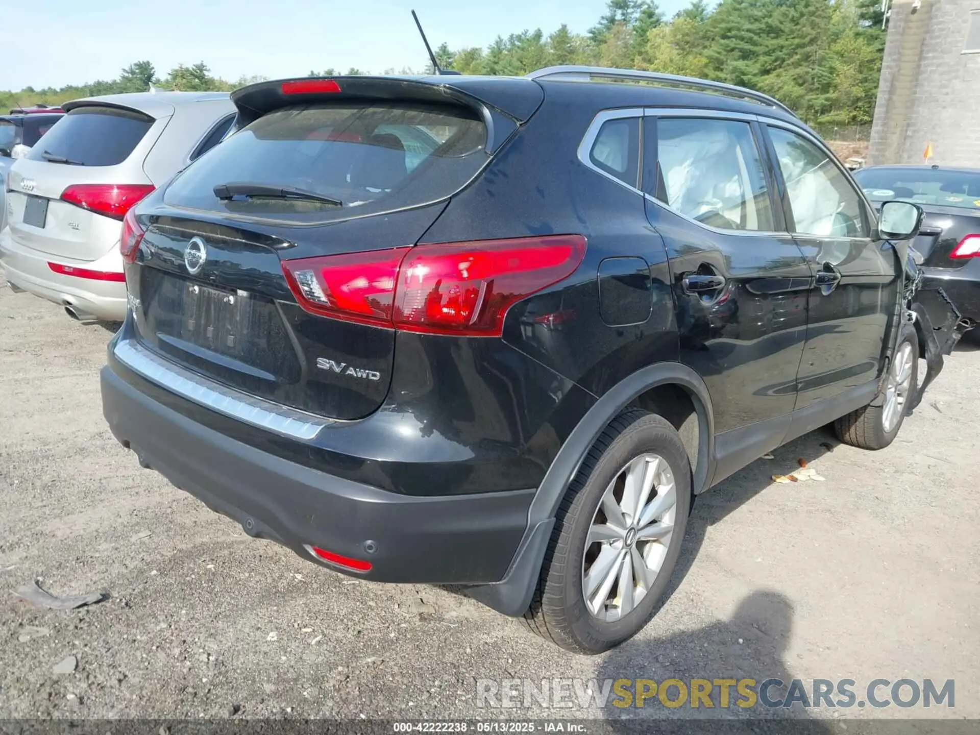 4 fotografías del automóvil dañado JN1BJ1CR5KW623221 NISSAN ROGUE SPORT 2019