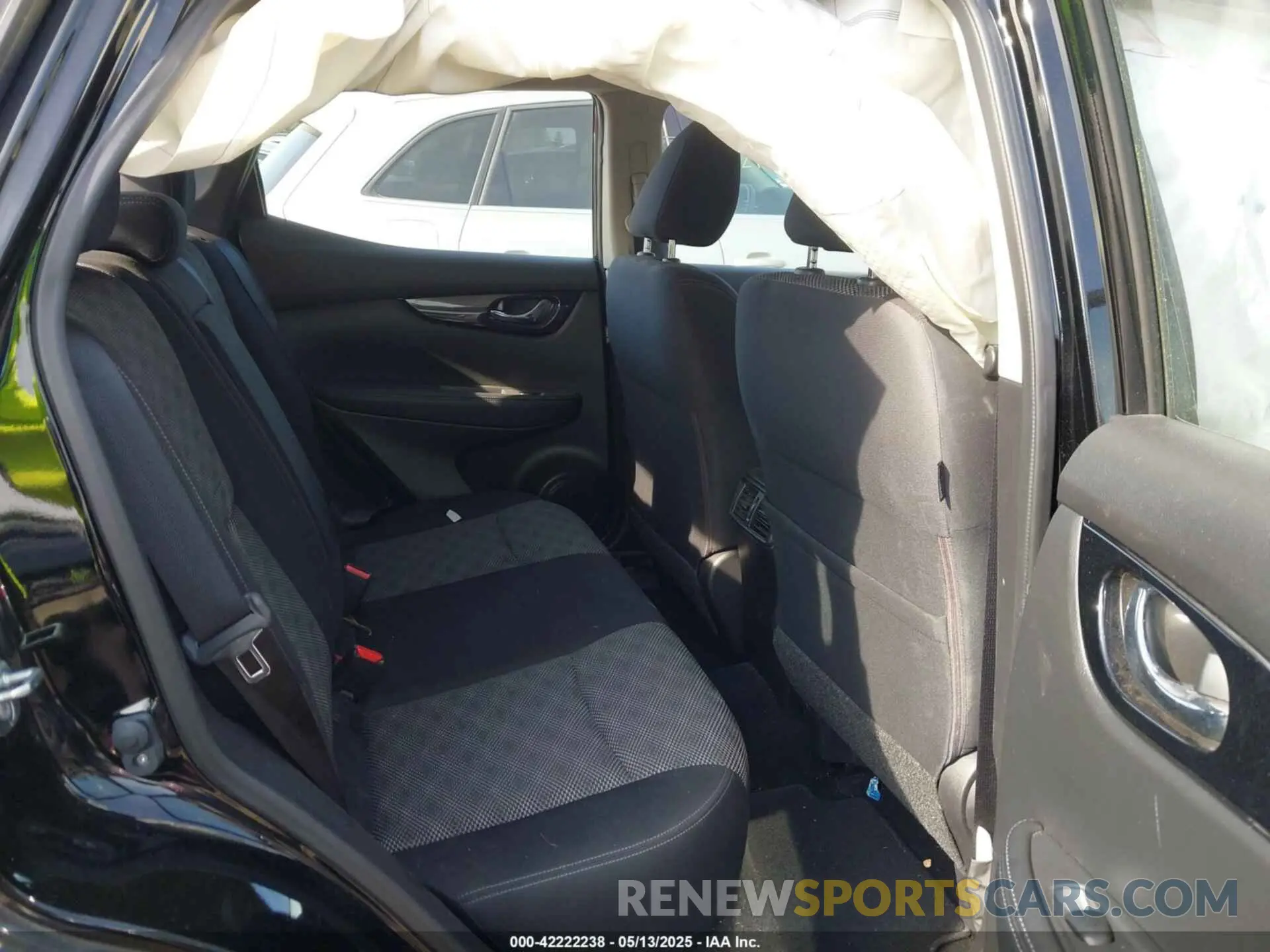 8 fotografías del automóvil dañado JN1BJ1CR5KW623221 NISSAN ROGUE SPORT 2019