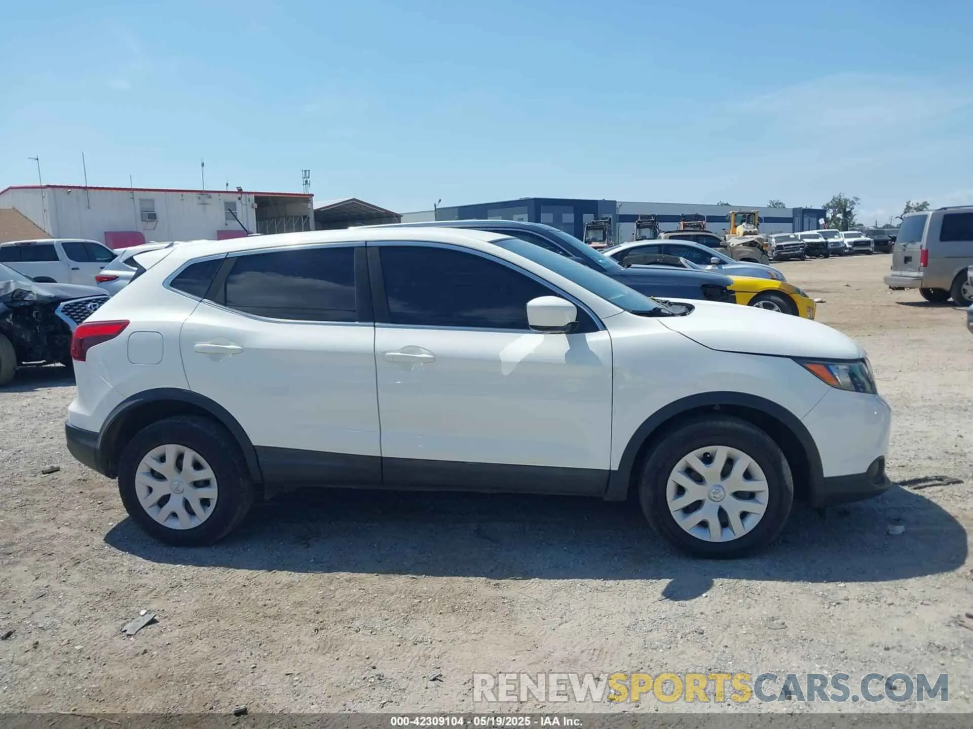 13 fotografías del automóvil dañado JN1BJ1CR6KW330198 NISSAN ROGUE SPORT 2019