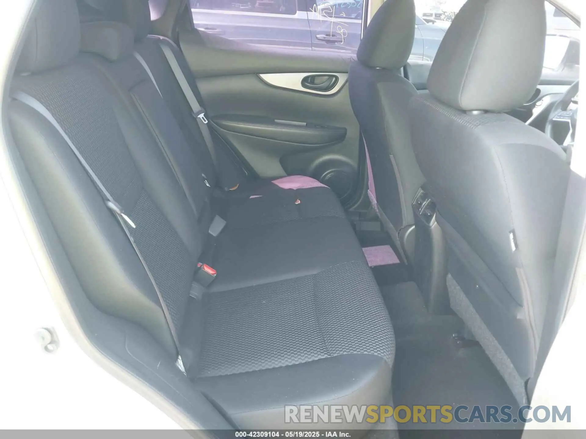 8 fotografías del automóvil dañado JN1BJ1CR6KW330198 NISSAN ROGUE SPORT 2019