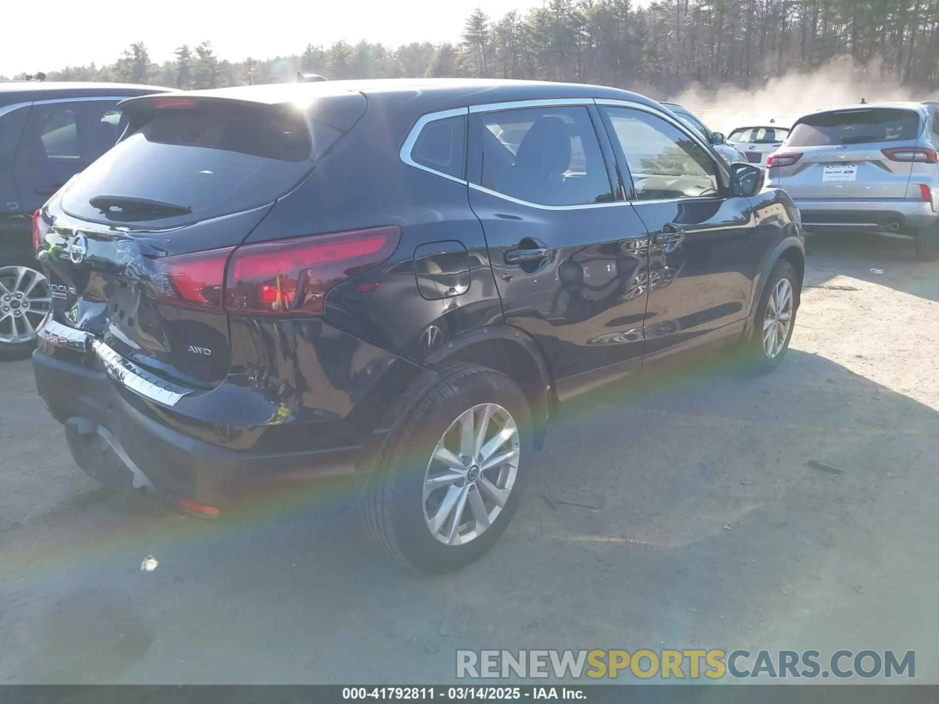 4 fotografías del automóvil dañado JN1BJ1CR7KW311109 NISSAN ROGUE SPORT 2019