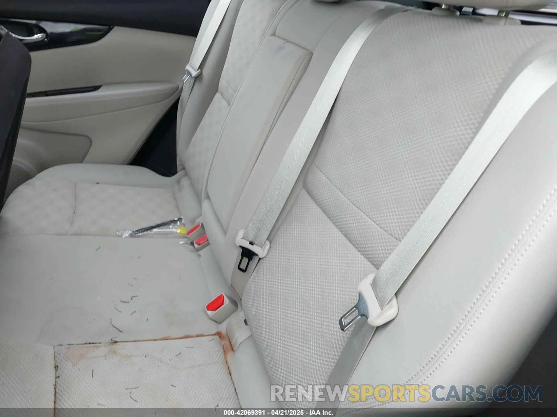 8 fotografías del automóvil dañado JN1BJ1CR7KW325687 NISSAN ROGUE SPORT 2019