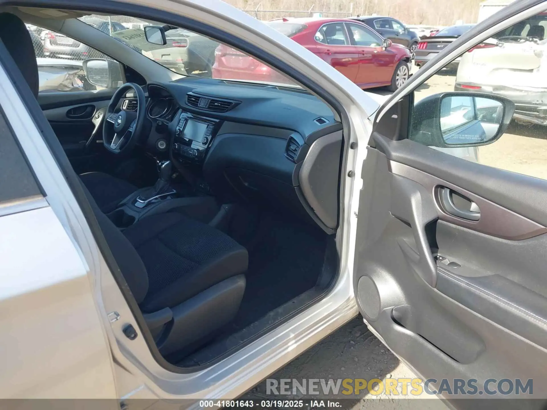 5 fotografías del automóvil dañado JN1BJ1CR7KW333451 NISSAN ROGUE SPORT 2019