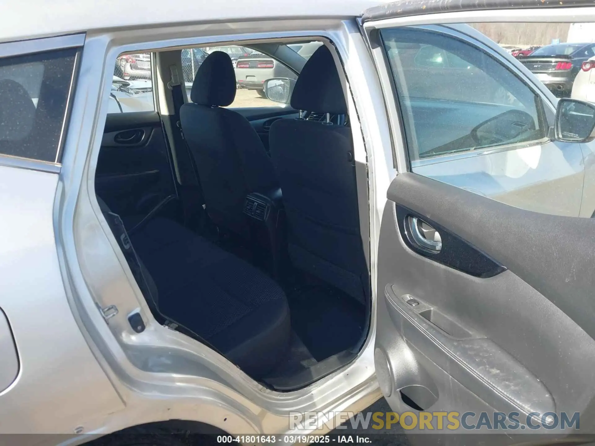 8 fotografías del automóvil dañado JN1BJ1CR7KW333451 NISSAN ROGUE SPORT 2019