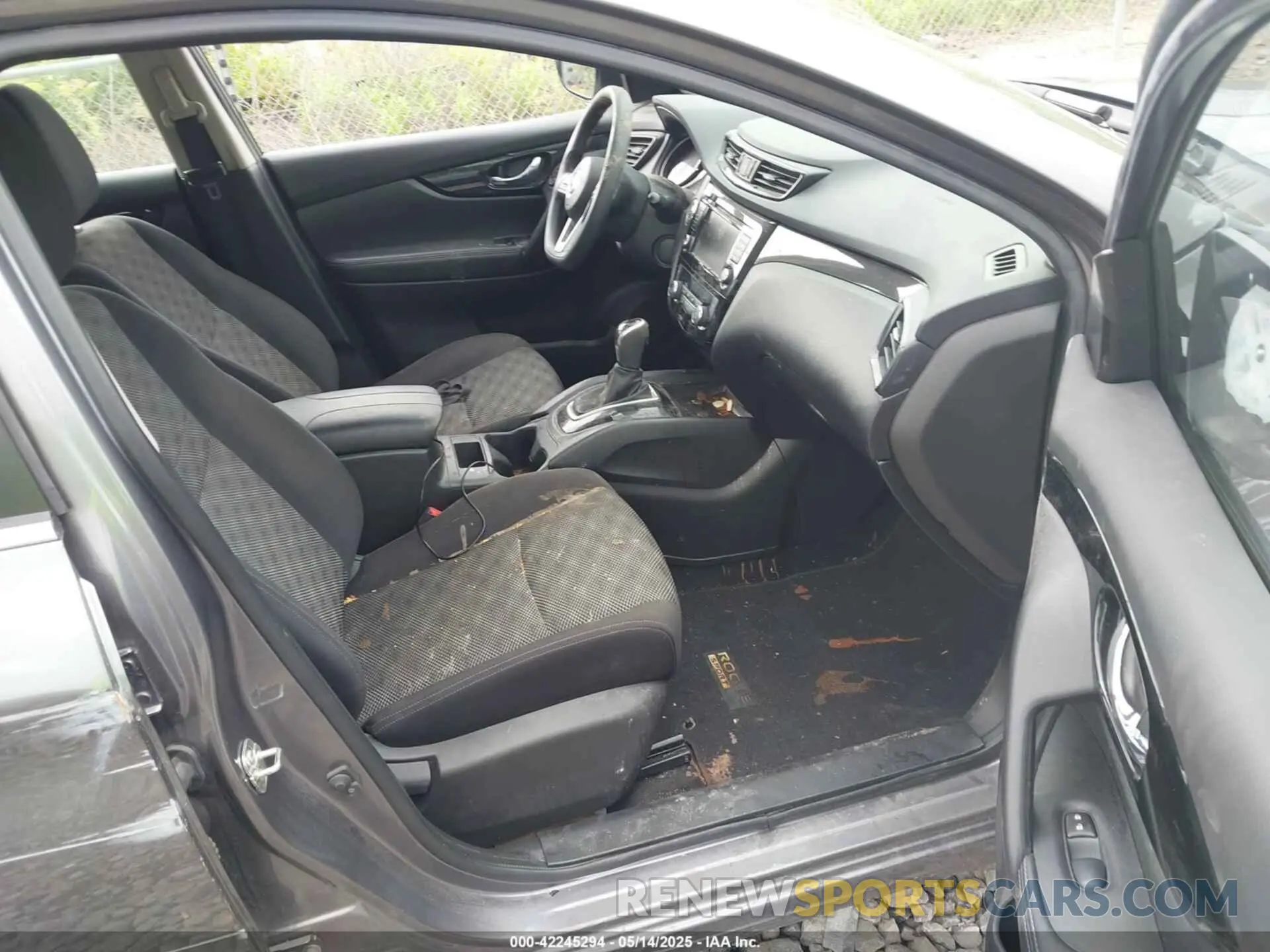 5 fotografías del automóvil dañado JN1BJ1CR7KW627870 NISSAN ROGUE SPORT 2019