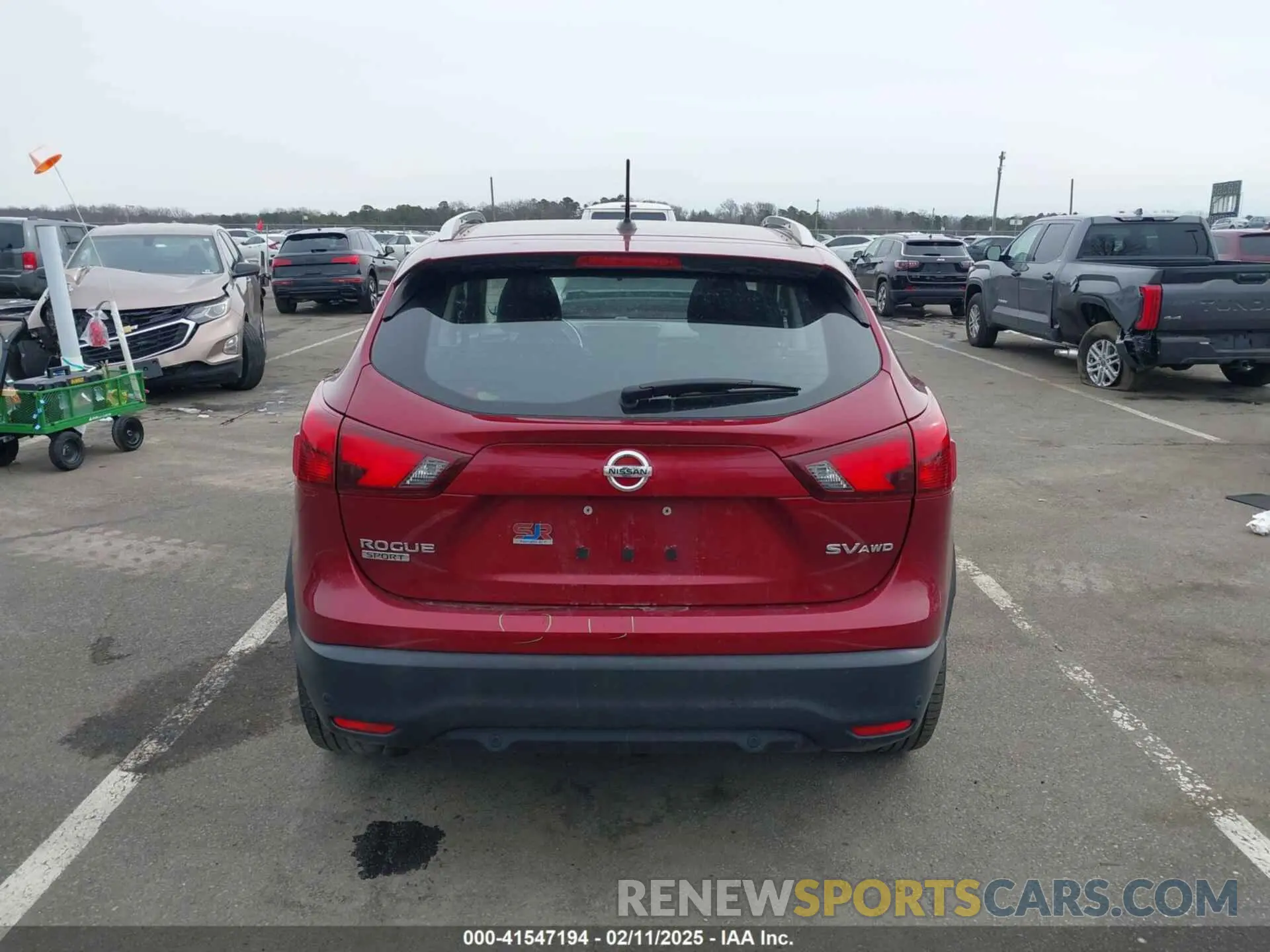 16 fotografías del automóvil dañado JN1BJ1CR8KW311328 NISSAN ROGUE SPORT 2019