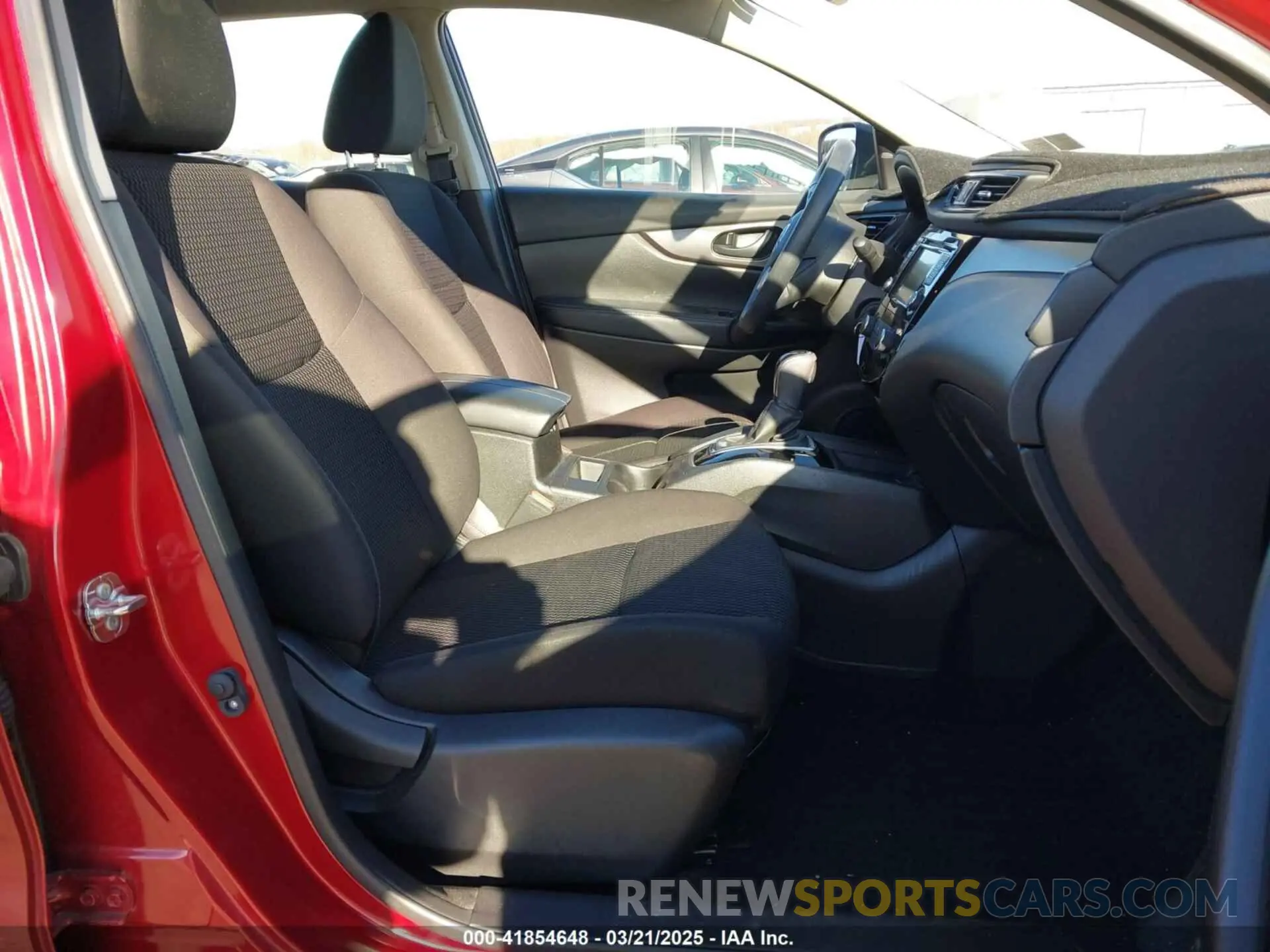 5 fotografías del automóvil dañado JN1BJ1CR9KW320099 NISSAN ROGUE SPORT 2019
