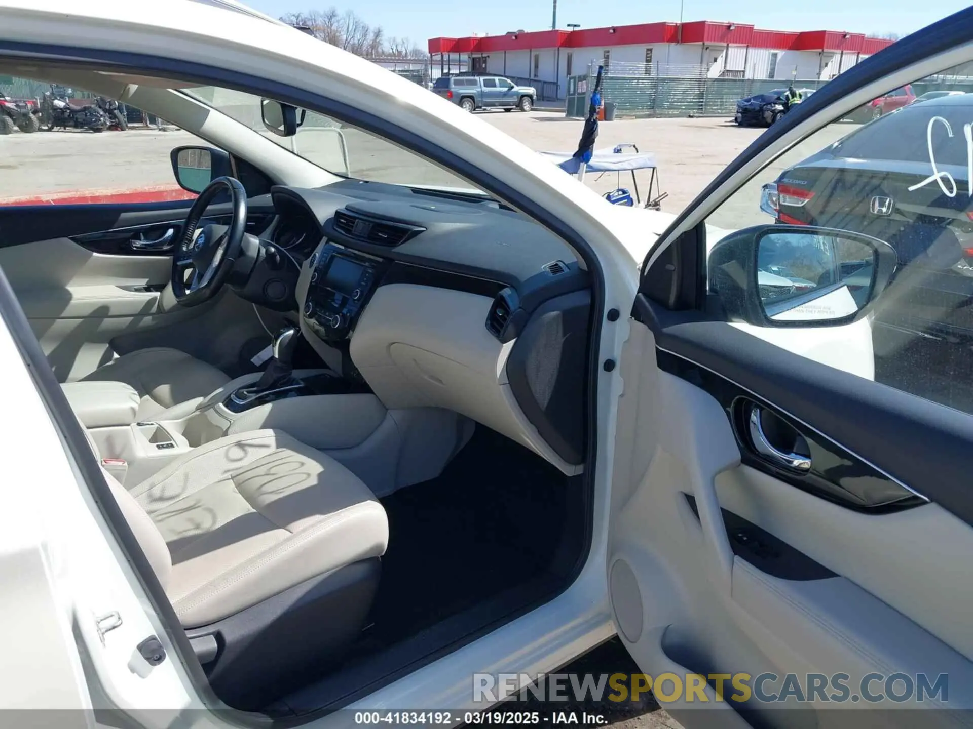5 fotografías del automóvil dañado JN1BJ1CR9KW631192 NISSAN ROGUE SPORT 2019