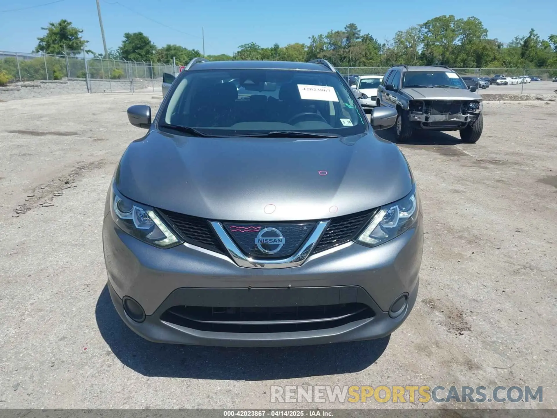 12 fotografías del automóvil dañado JN1BJ1CRXKW621514 NISSAN ROGUE SPORT 2019
