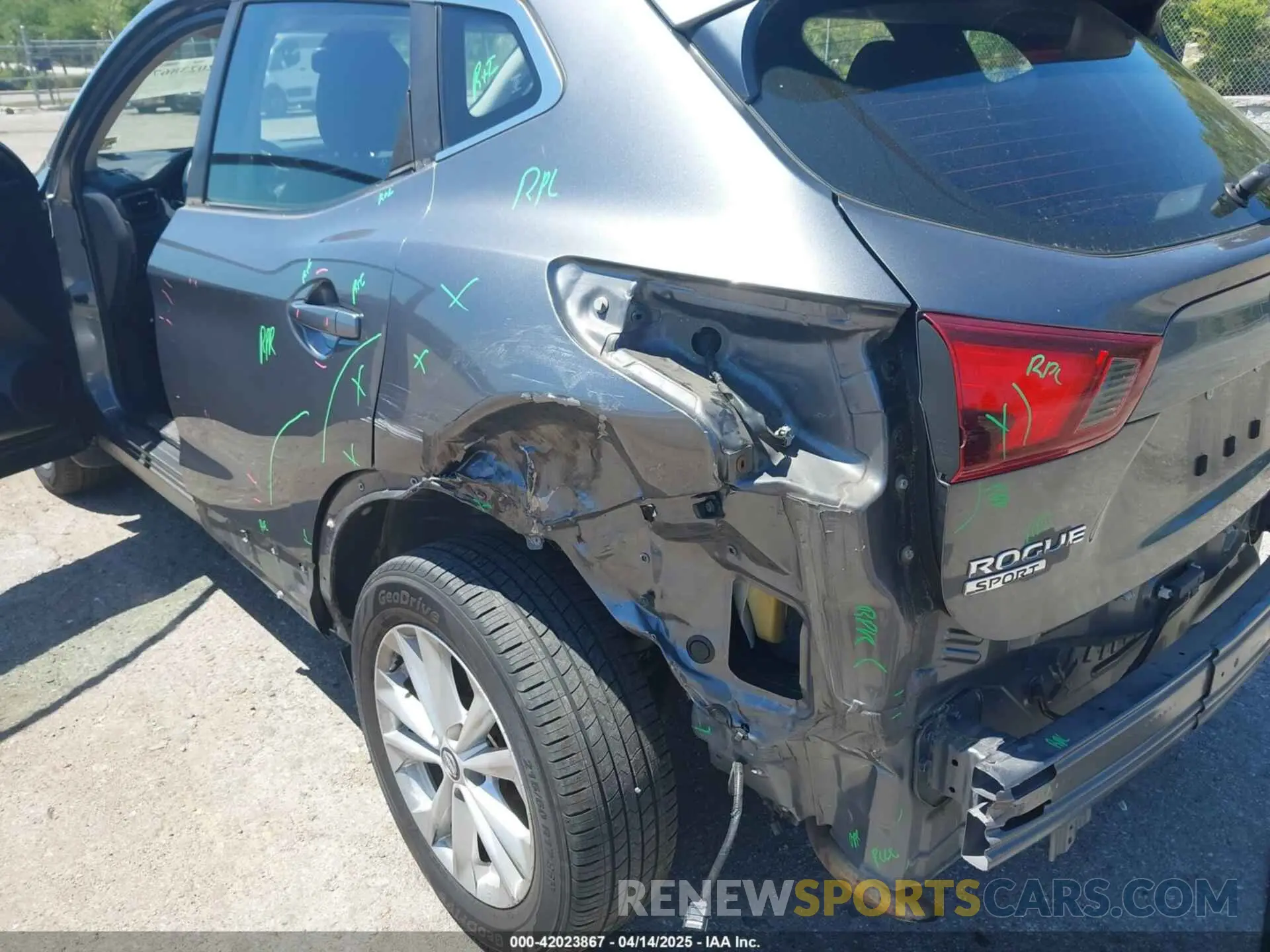 6 fotografías del automóvil dañado JN1BJ1CRXKW621514 NISSAN ROGUE SPORT 2019
