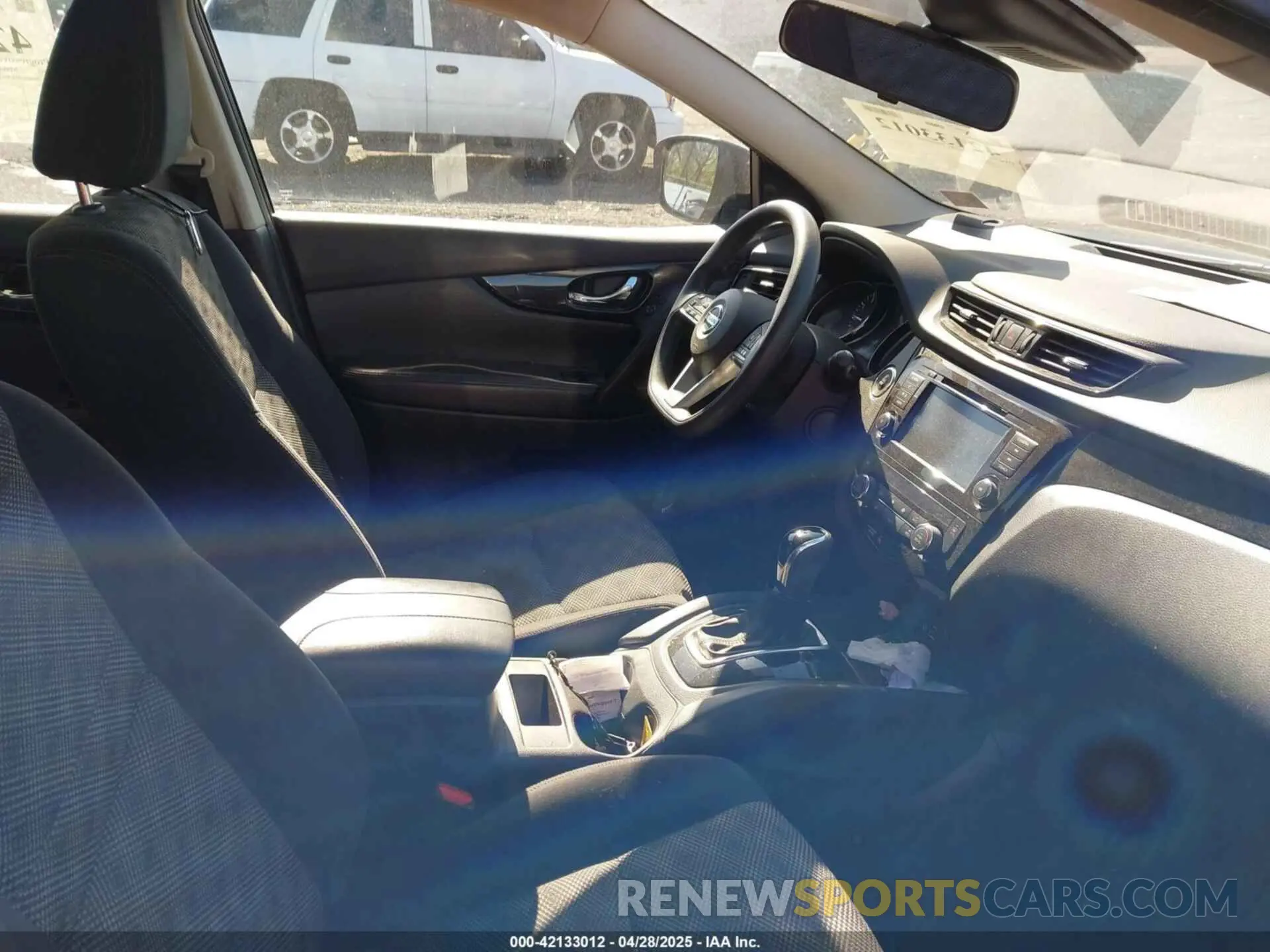 5 fotografías del automóvil dañado JN1BJ1CRXKW622324 NISSAN ROGUE SPORT 2019