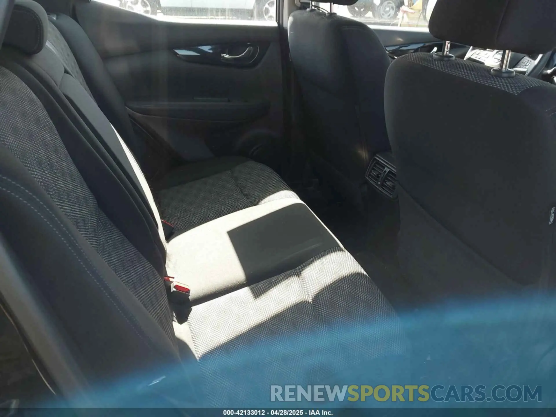 8 fotografías del automóvil dañado JN1BJ1CRXKW622324 NISSAN ROGUE SPORT 2019