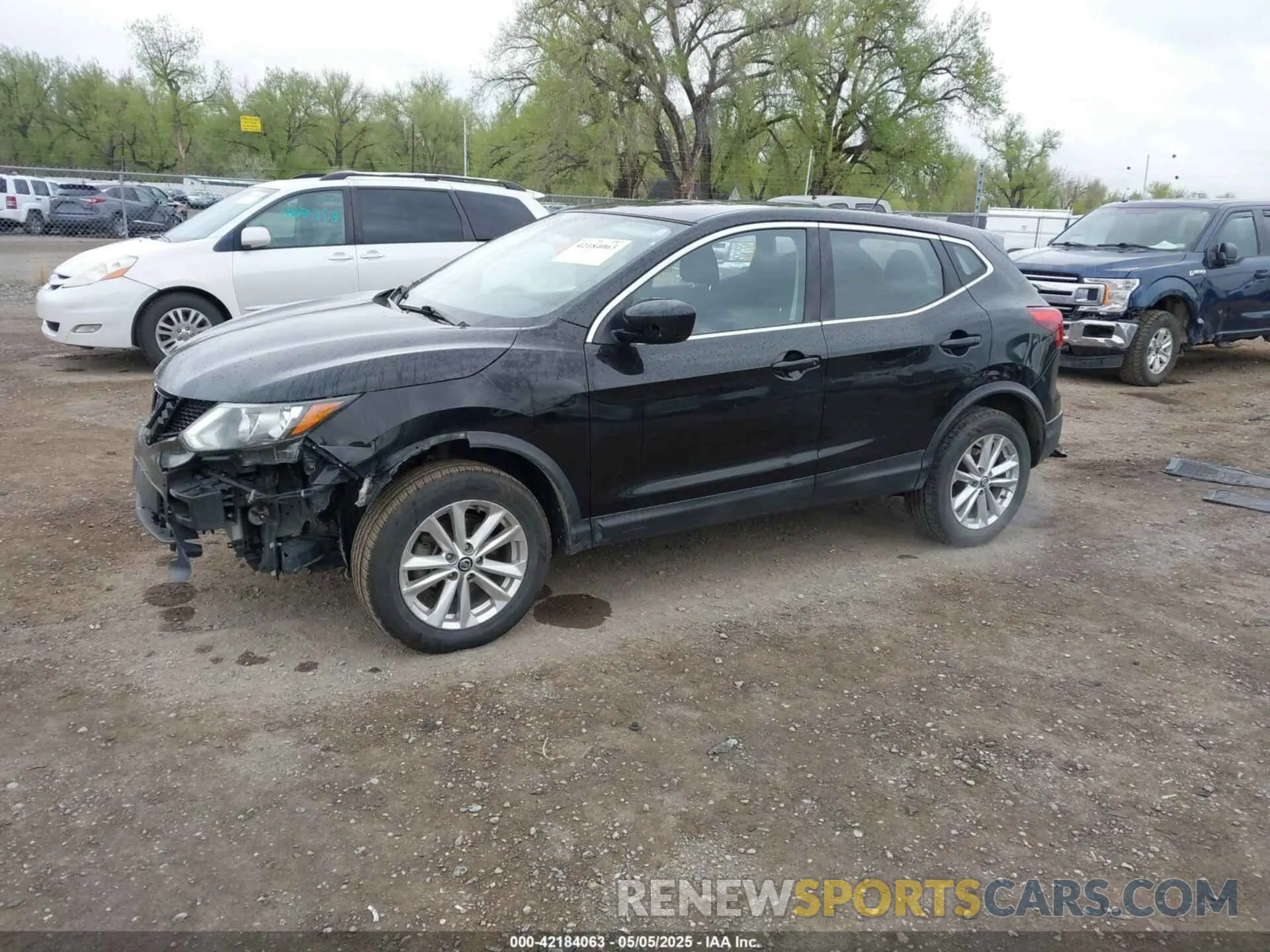 2 fotografías del automóvil dañado JN1BJ1CRXKW625059 NISSAN ROGUE SPORT 2019