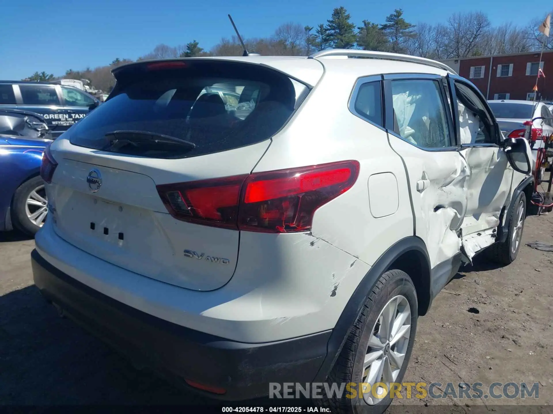 4 fotografías del automóvil dañado JN1BJ1CRXKW626633 NISSAN ROGUE SPORT 2019