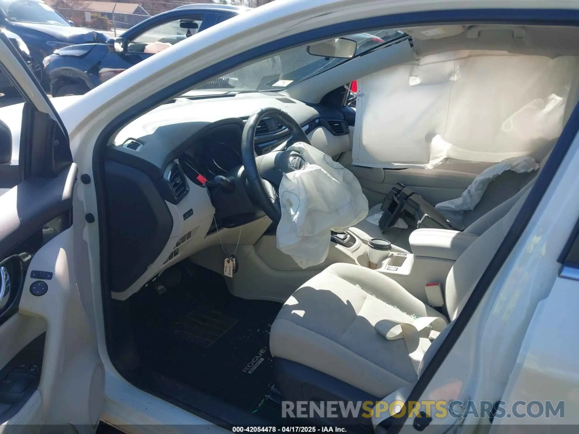 5 fotografías del automóvil dañado JN1BJ1CRXKW626633 NISSAN ROGUE SPORT 2019