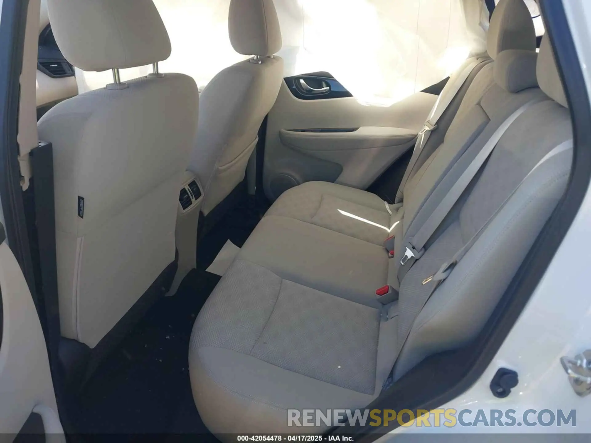 8 fotografías del automóvil dañado JN1BJ1CRXKW626633 NISSAN ROGUE SPORT 2019