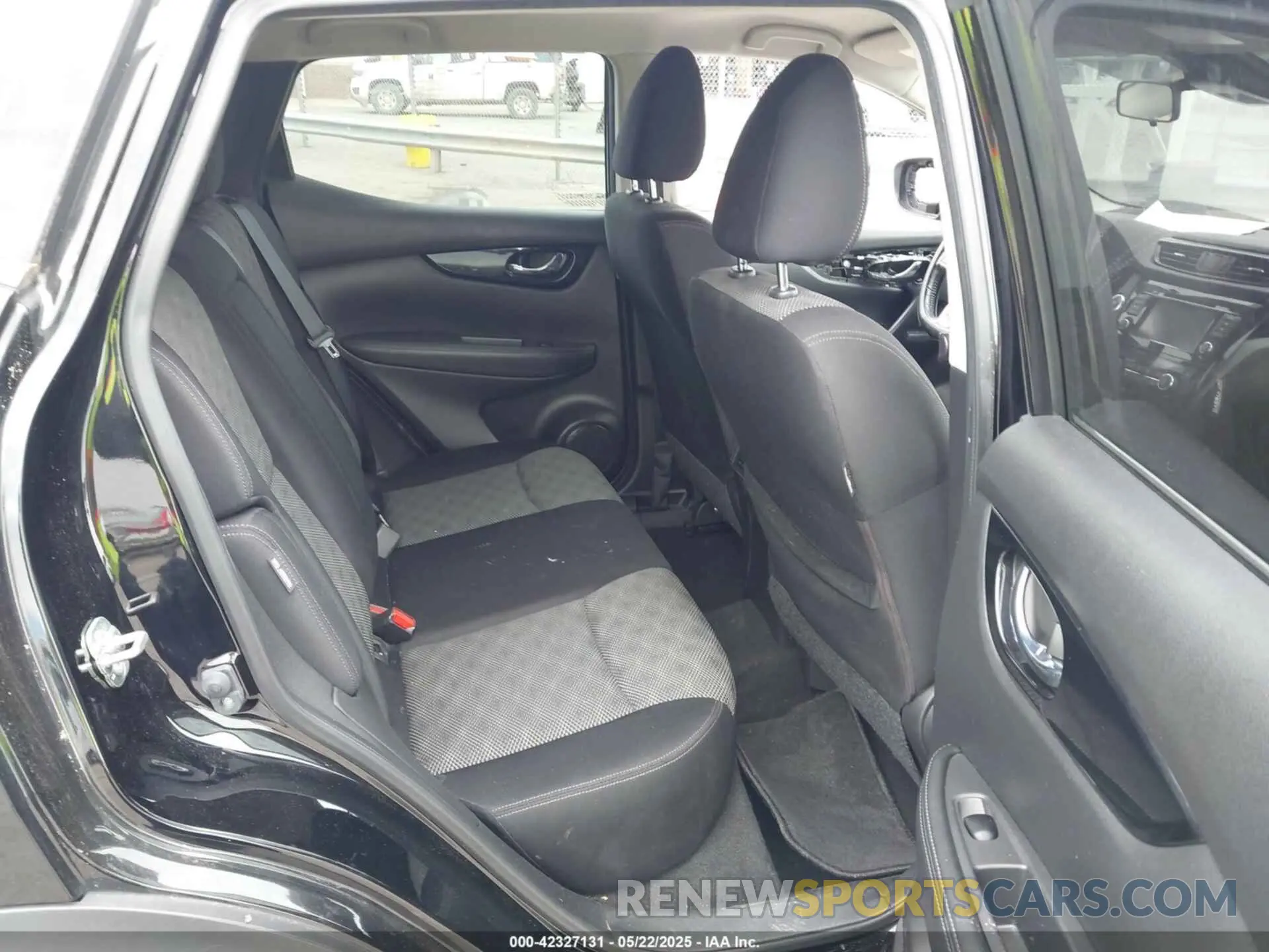 8 fotografías del automóvil dañado JN1BJ1CV0LW277349 NISSAN ROGUE SPORT 2020
