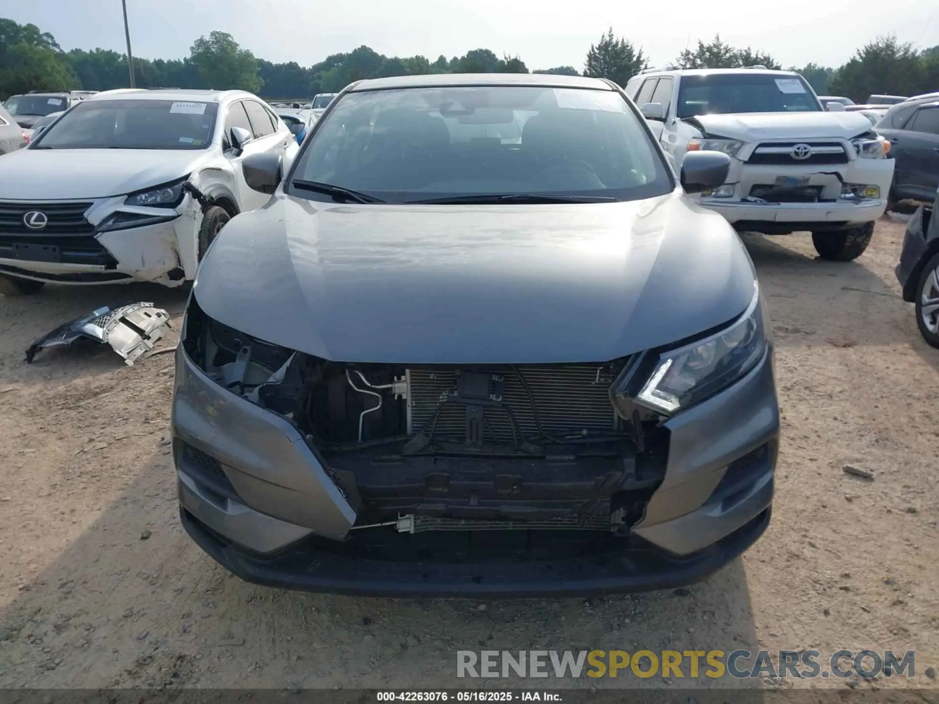 13 fotografías del automóvil dañado JN1BJ1CV0LW552198 NISSAN ROGUE SPORT 2020