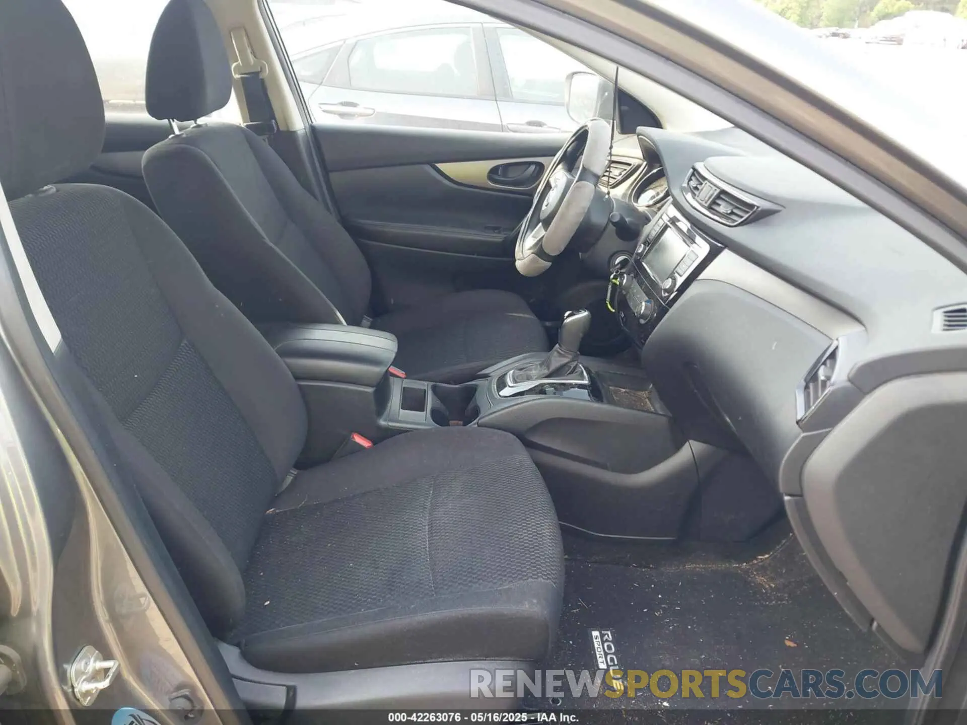 5 fotografías del automóvil dañado JN1BJ1CV0LW552198 NISSAN ROGUE SPORT 2020