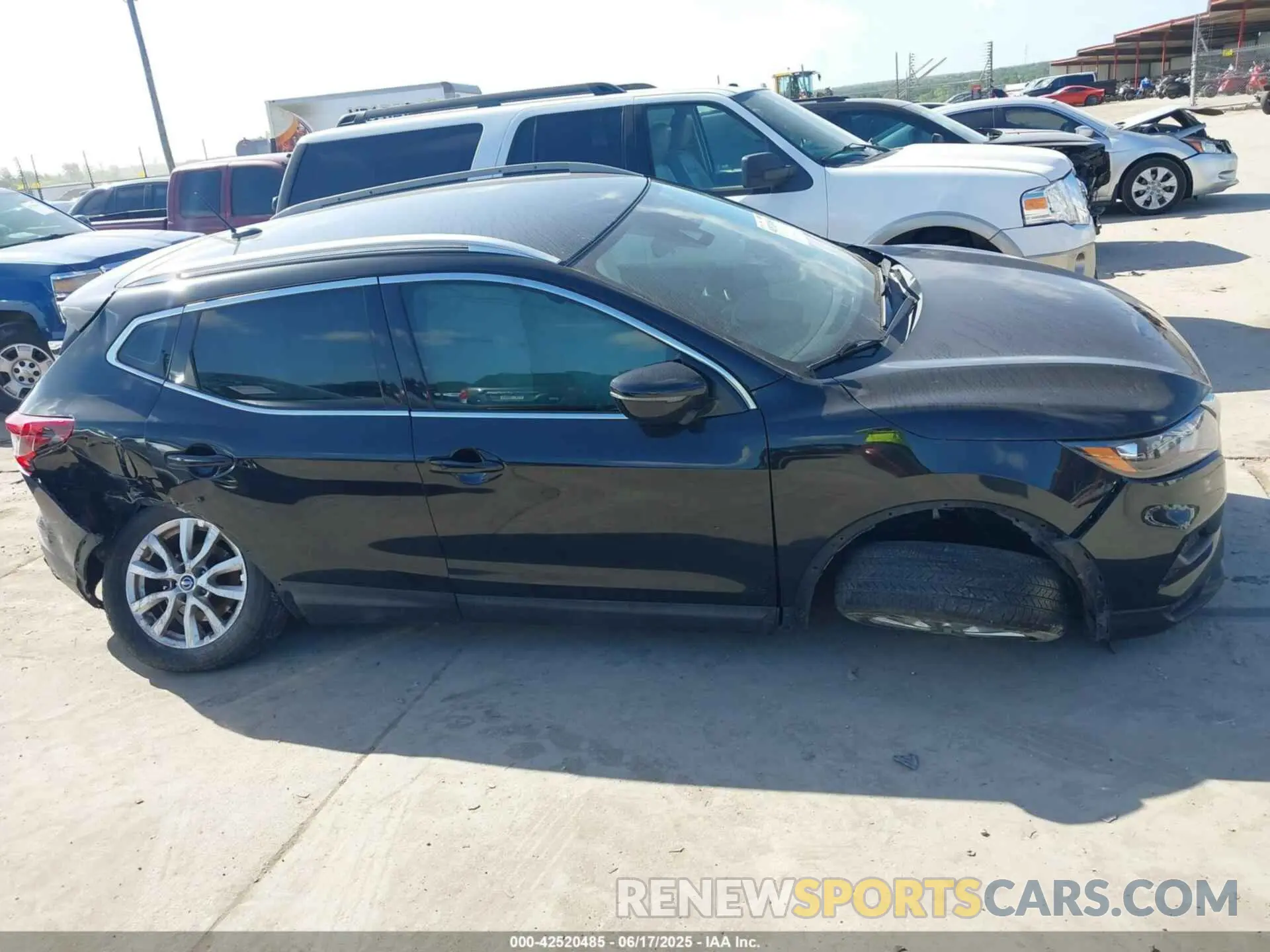 13 fotografías del automóvil dañado JN1BJ1CV2LW542238 NISSAN ROGUE SPORT 2020