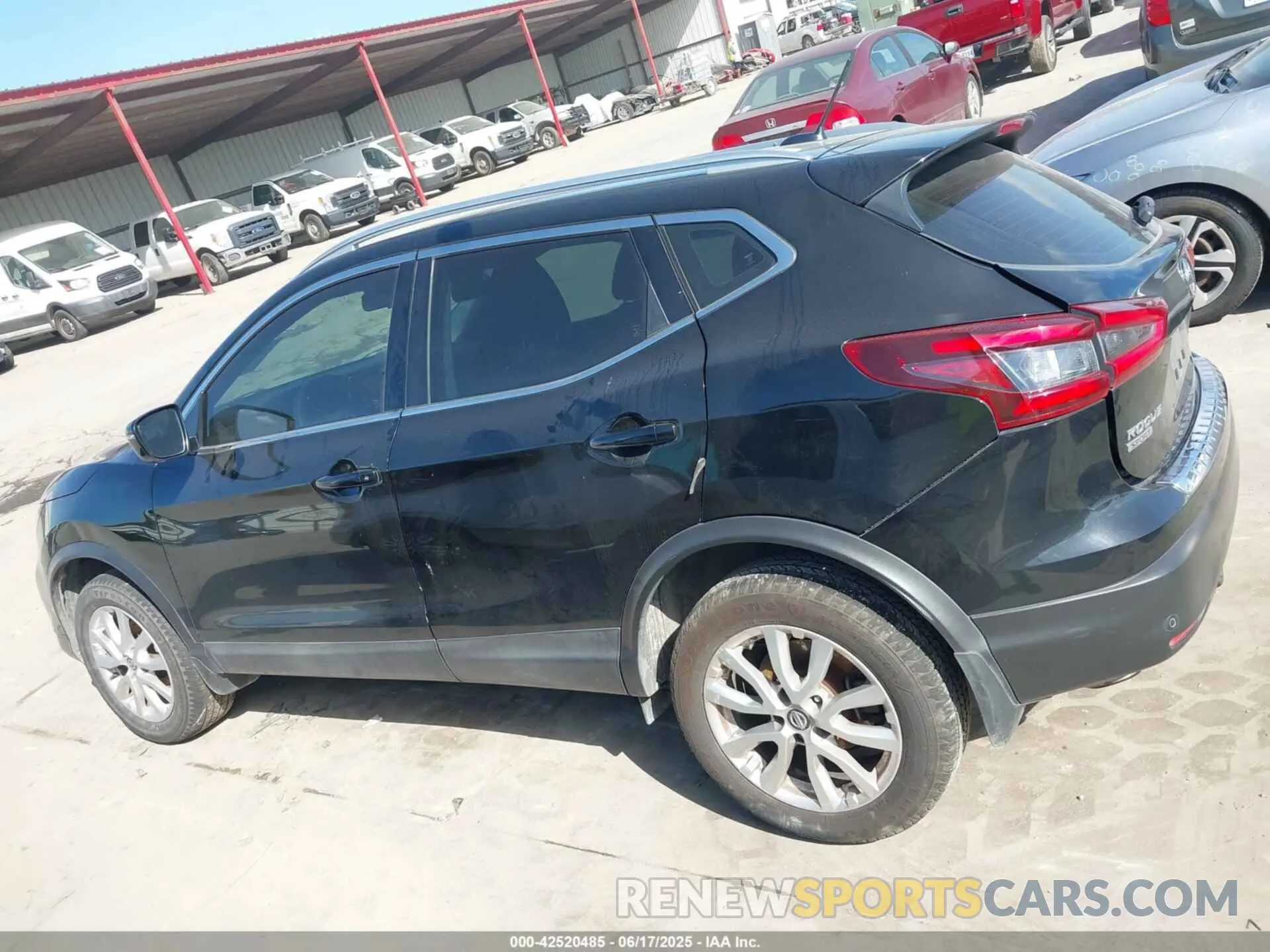 14 fotografías del automóvil dañado JN1BJ1CV2LW542238 NISSAN ROGUE SPORT 2020