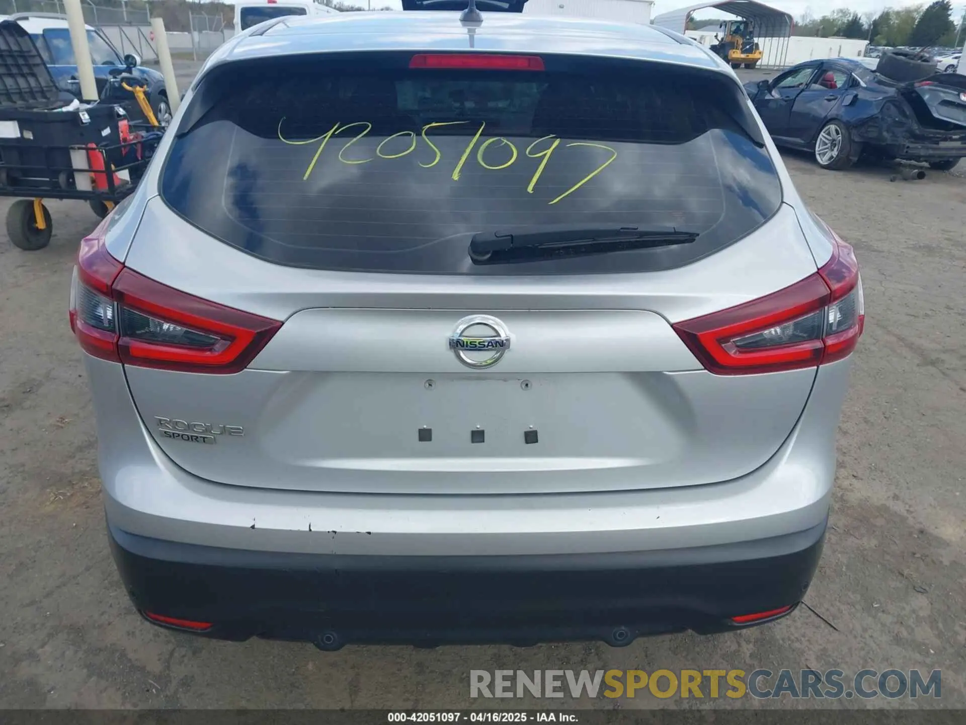 16 fotografías del automóvil dañado JN1BJ1CV3LW252848 NISSAN ROGUE SPORT 2020
