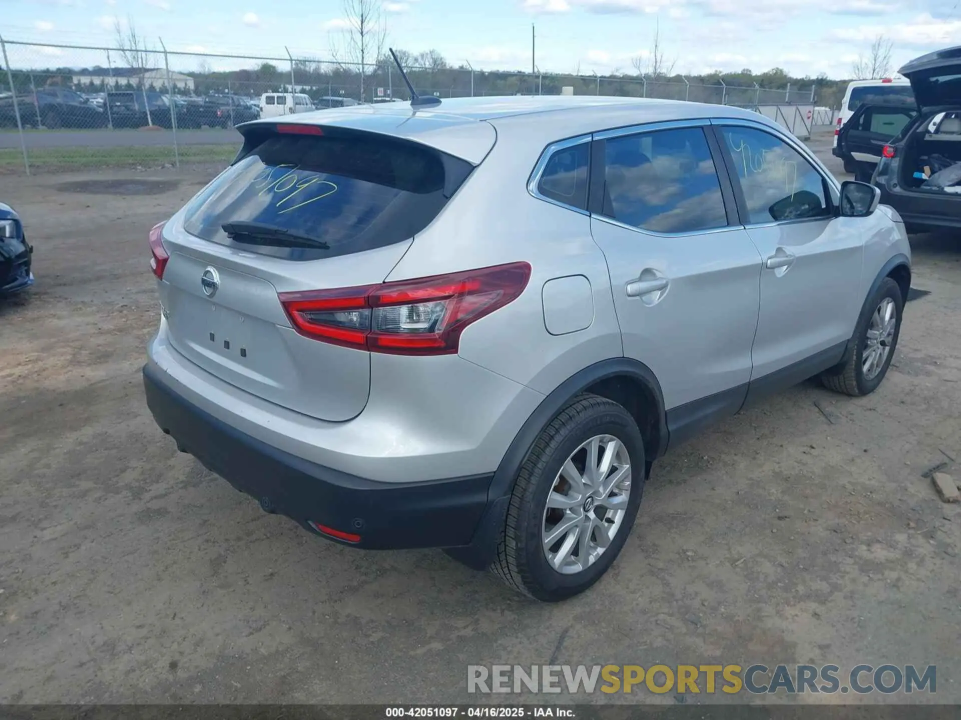 4 fotografías del automóvil dañado JN1BJ1CV3LW252848 NISSAN ROGUE SPORT 2020