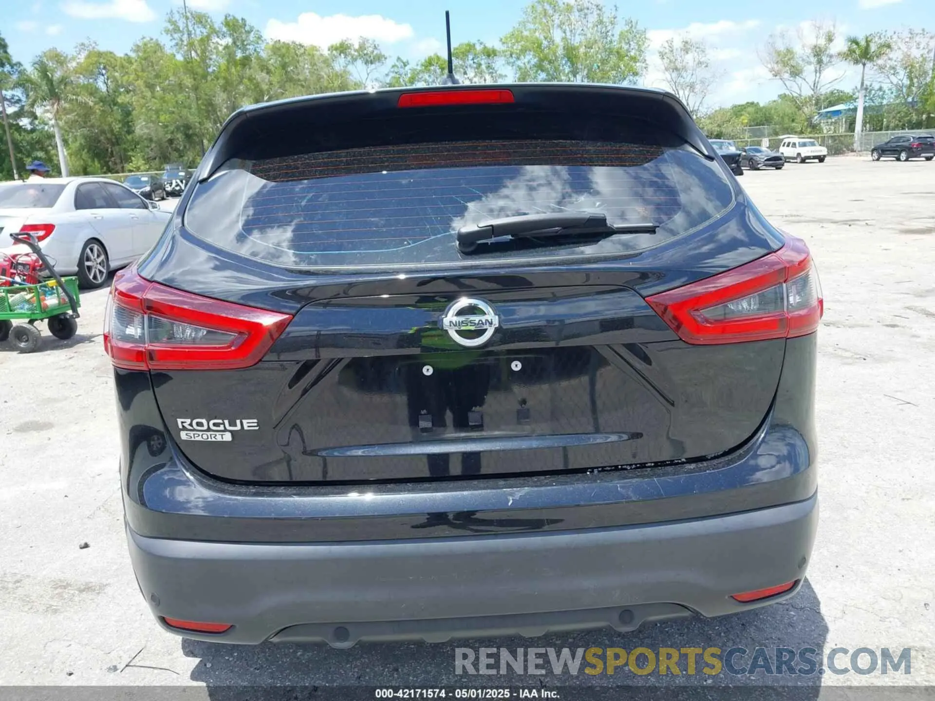 17 fotografías del automóvil dañado JN1BJ1CV3LW279077 NISSAN ROGUE SPORT 2020