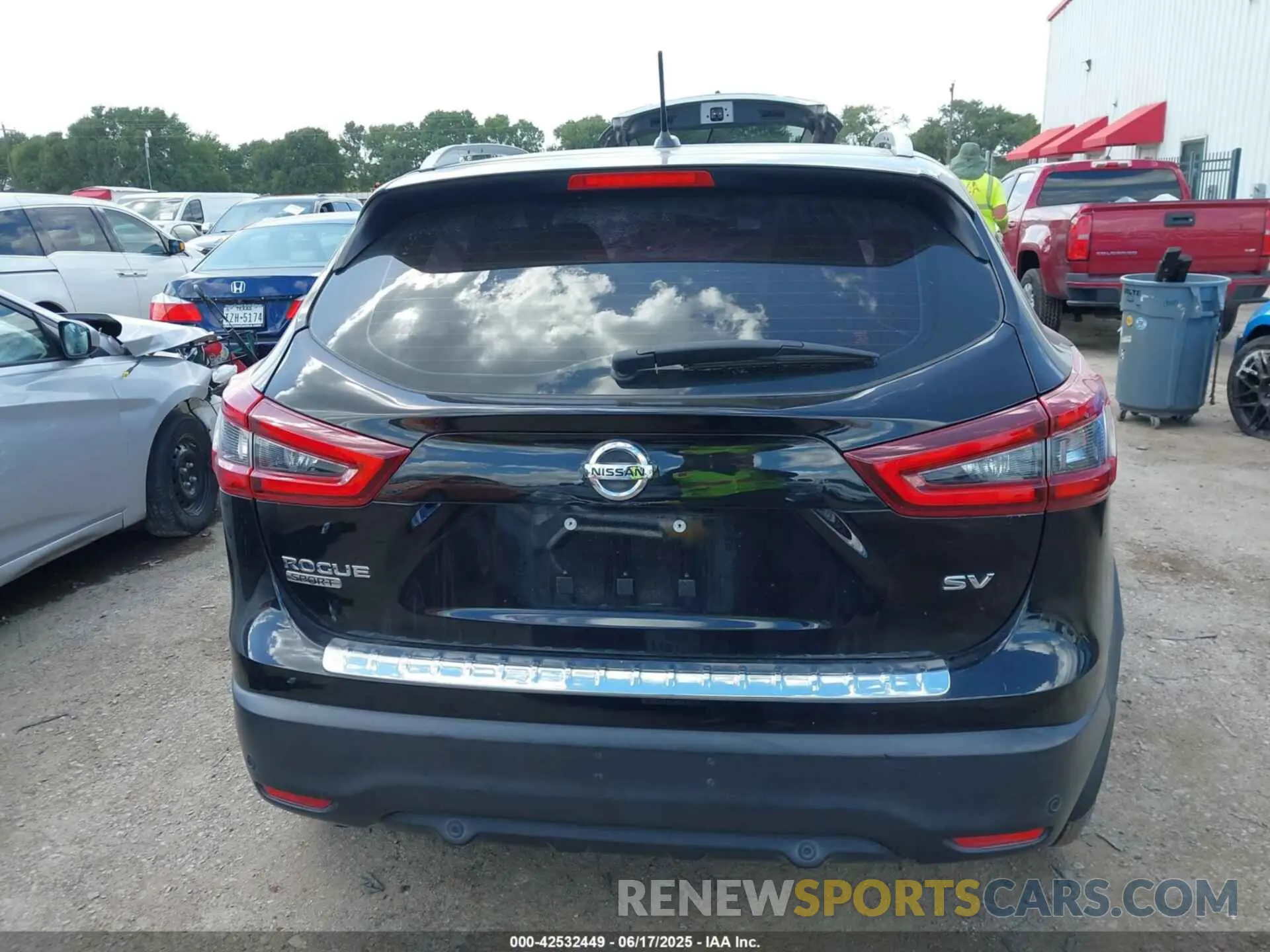 16 fotografías del automóvil dañado JN1BJ1CV3LW542815 NISSAN ROGUE SPORT 2020