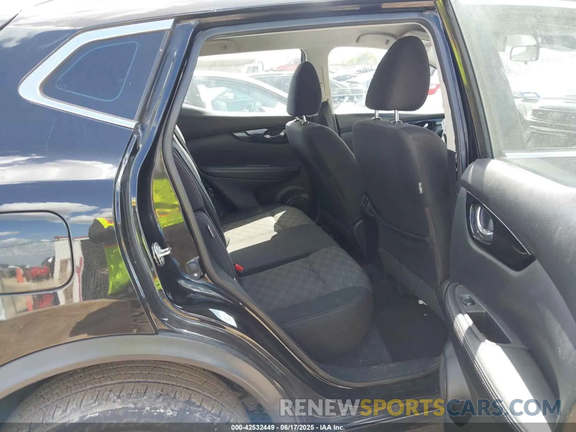 8 fotografías del automóvil dañado JN1BJ1CV3LW542815 NISSAN ROGUE SPORT 2020