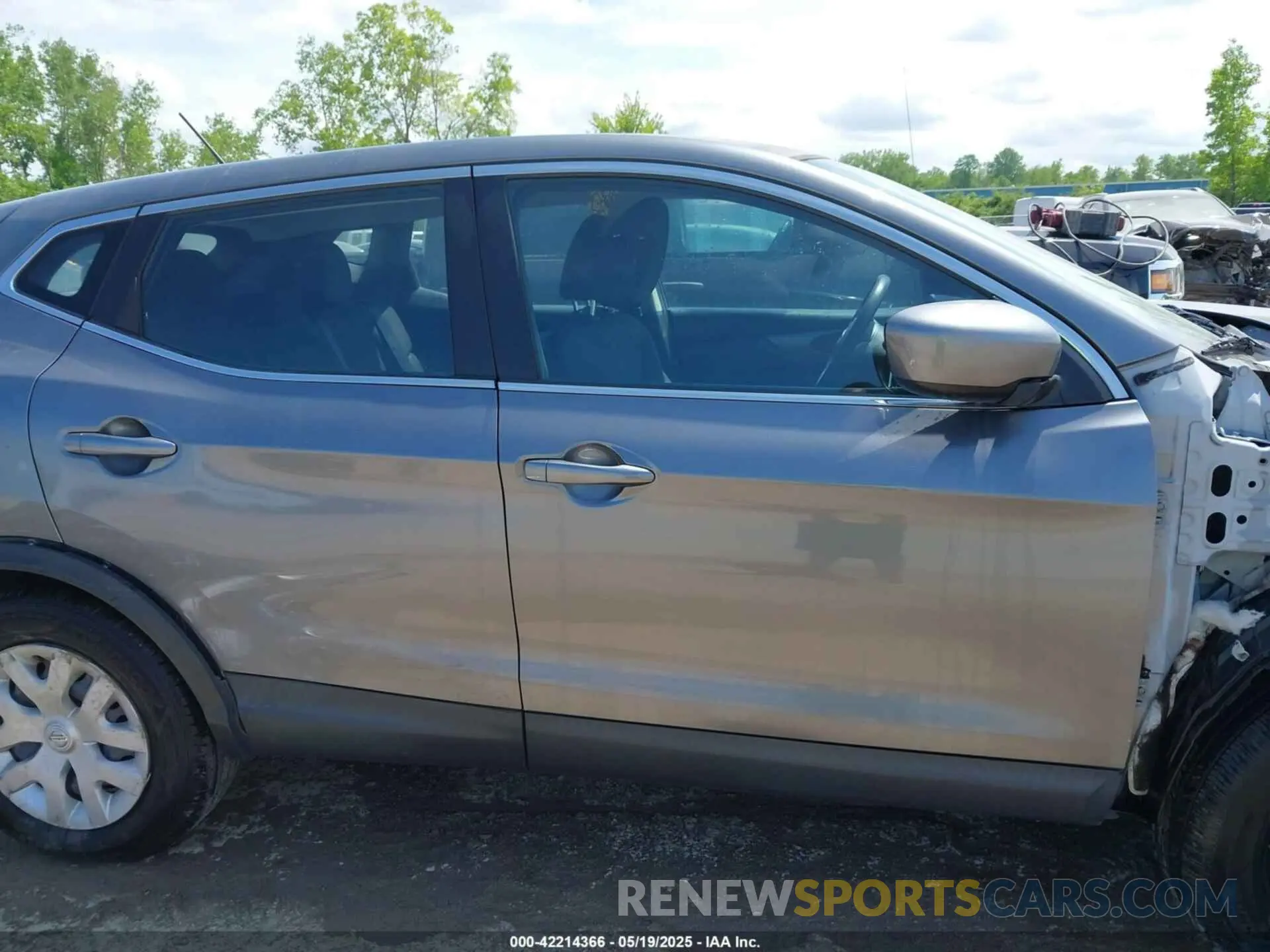 14 fotografías del automóvil dañado JN1BJ1CV4LW542550 NISSAN ROGUE SPORT 2020