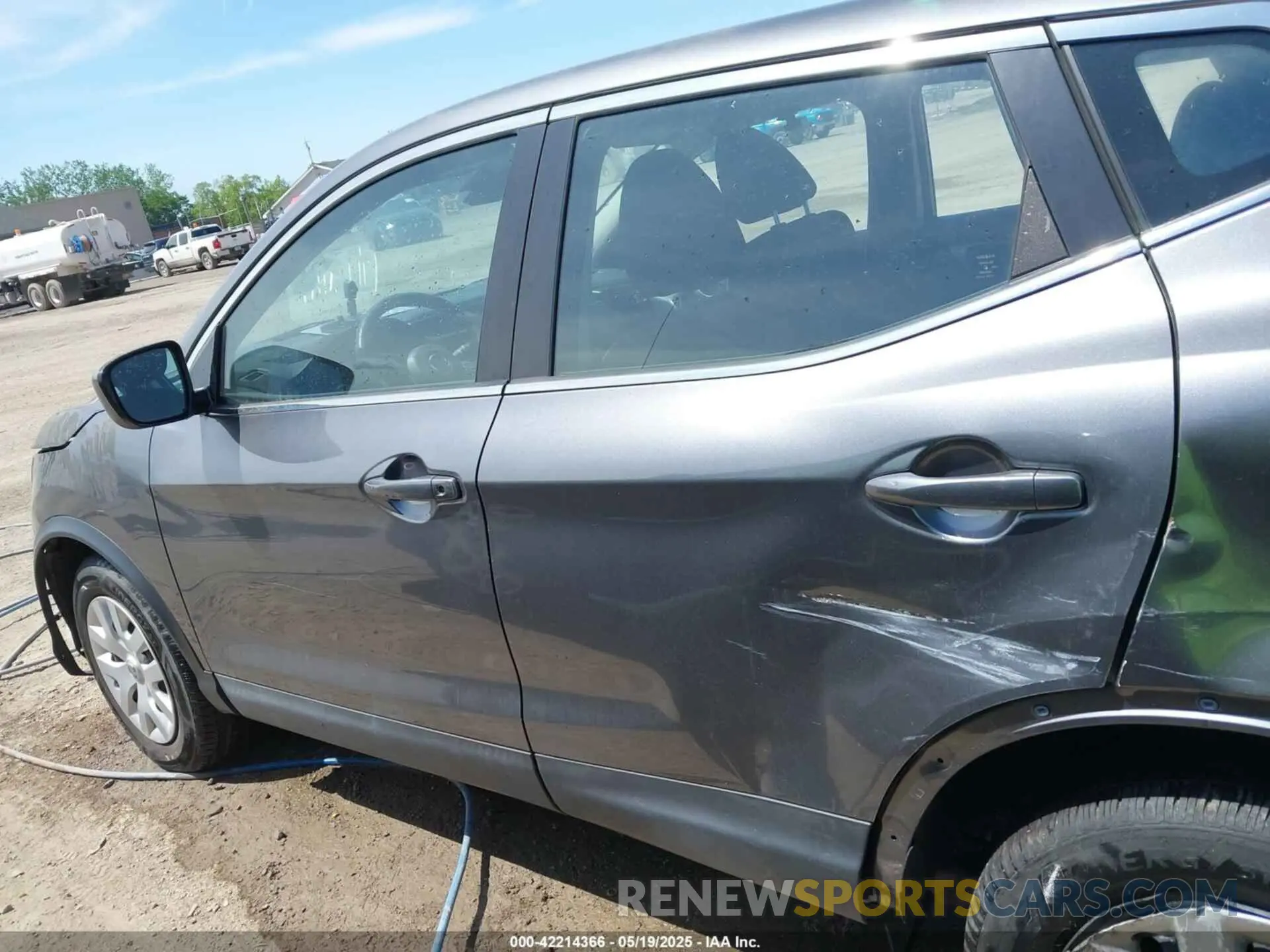 15 fotografías del automóvil dañado JN1BJ1CV4LW542550 NISSAN ROGUE SPORT 2020