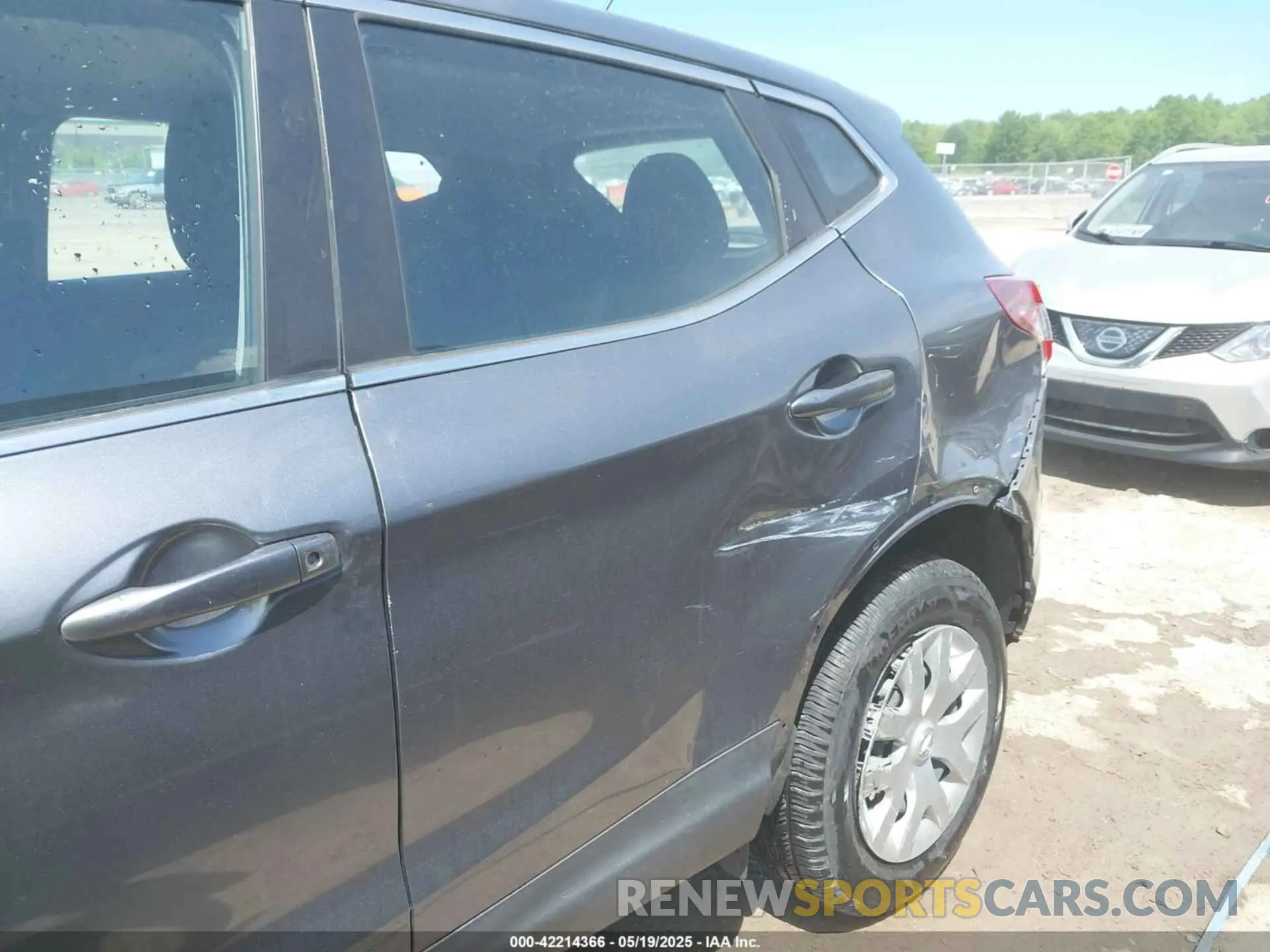 18 fotografías del automóvil dañado JN1BJ1CV4LW542550 NISSAN ROGUE SPORT 2020