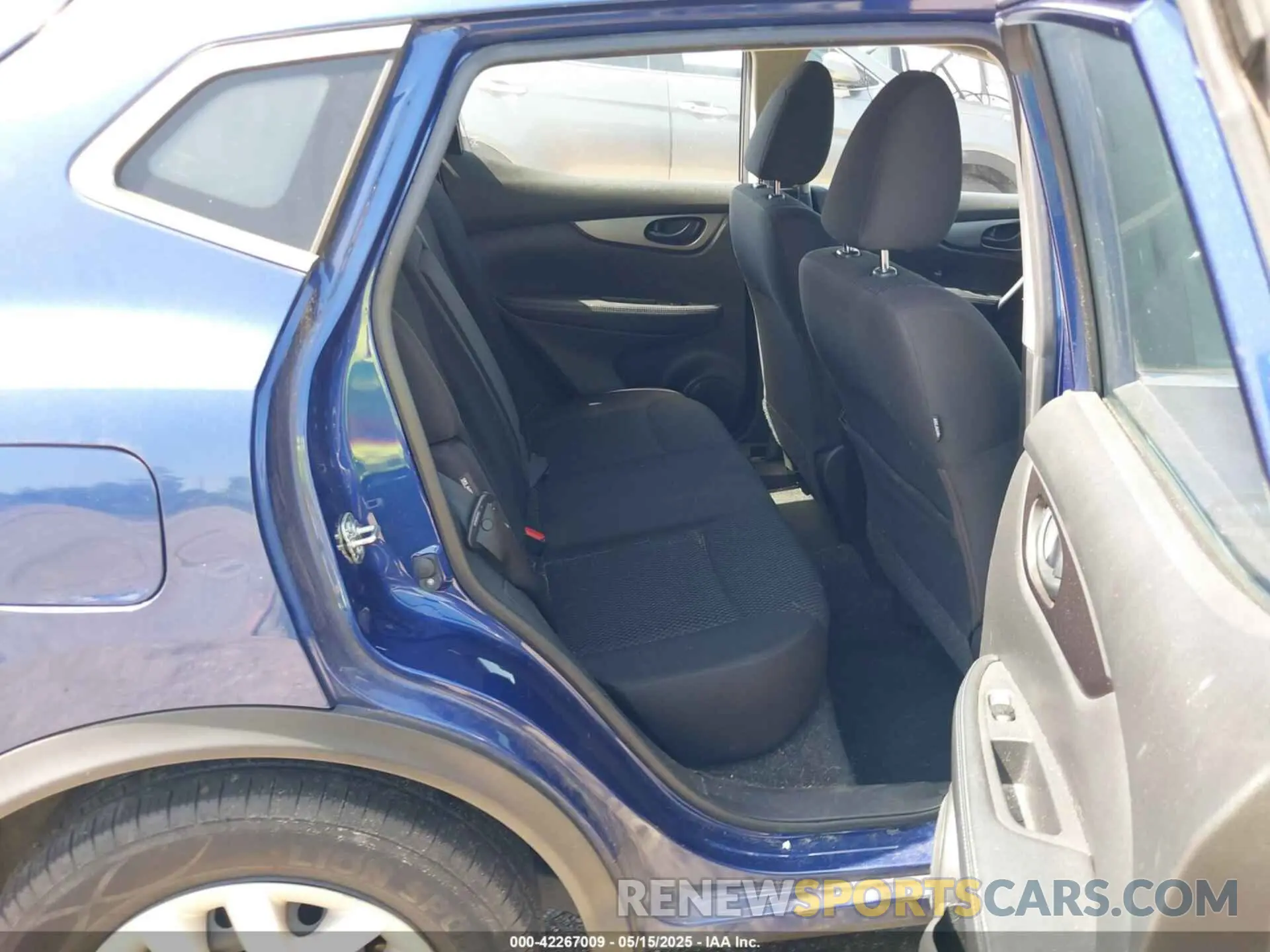 8 fotografías del automóvil dañado JN1BJ1CV6LW269286 NISSAN ROGUE SPORT 2020