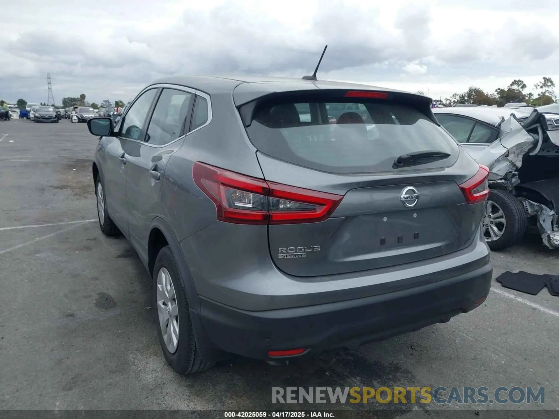 3 fotografías del automóvil dañado JN1BJ1CV7LW552649 NISSAN ROGUE SPORT 2020