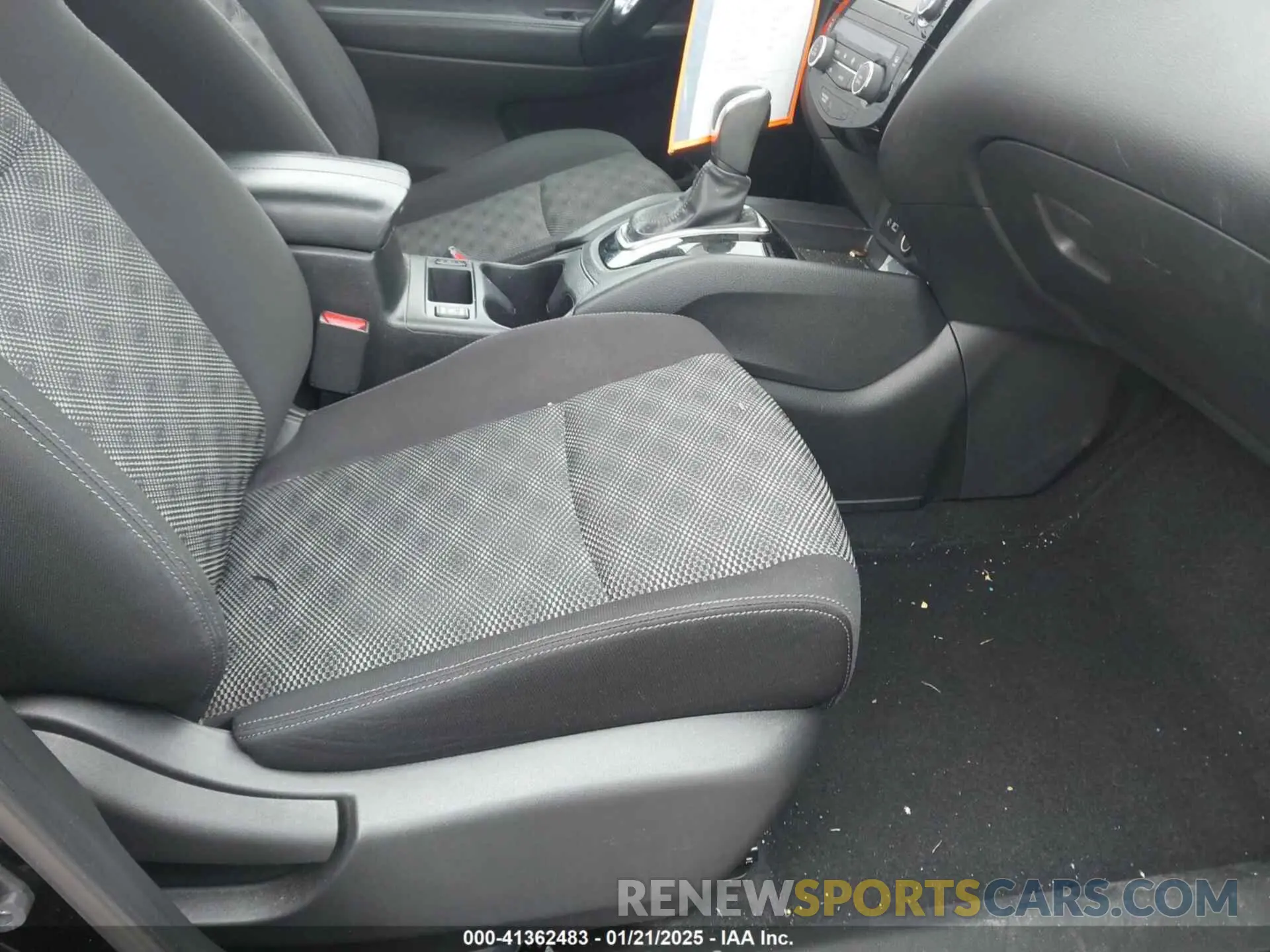 5 fotografías del automóvil dañado JN1BJ1CW1LW644834 NISSAN ROGUE SPORT 2020